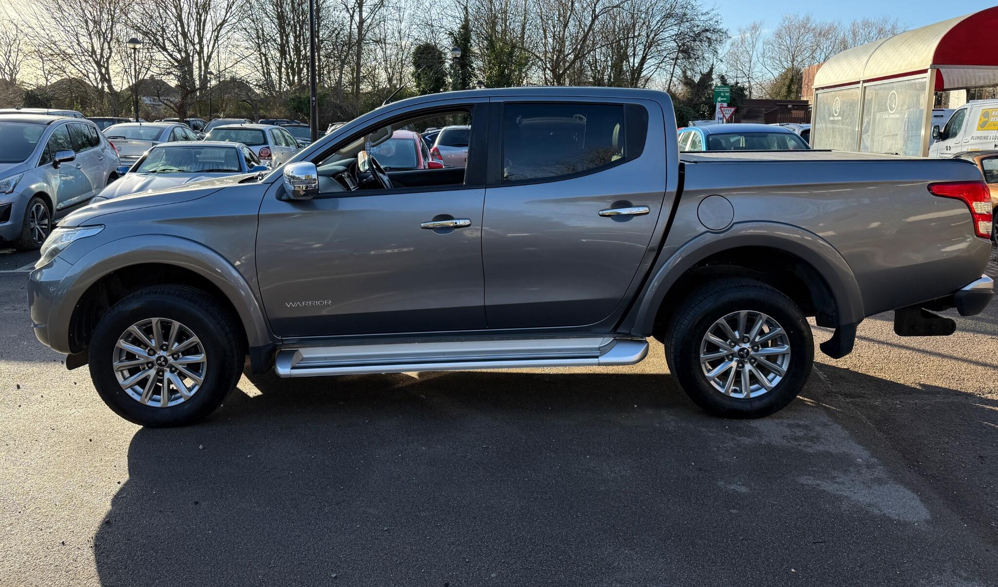Mitsubishi L200 - Image 11