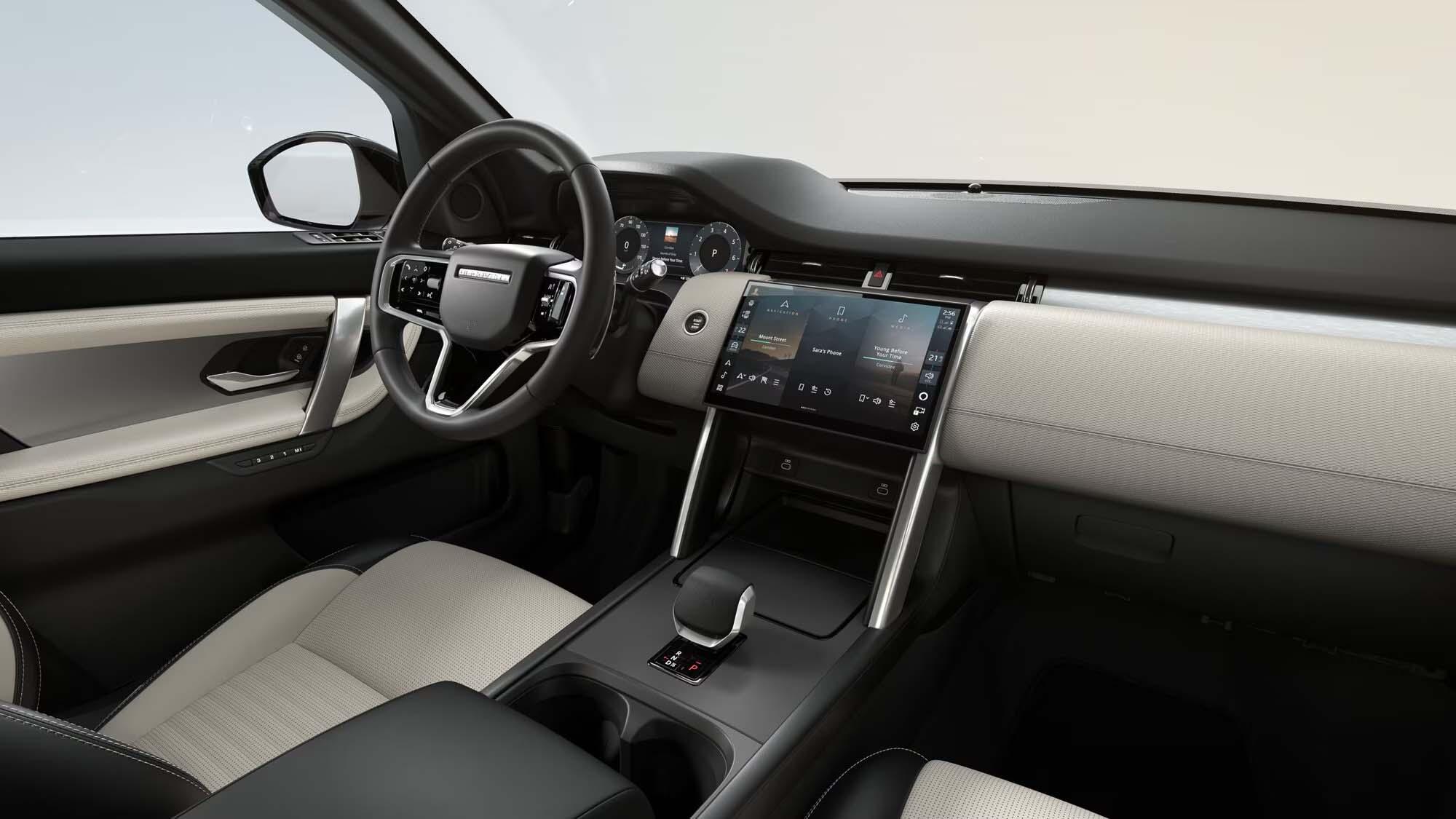 Land Rover Discovery Sport view 9