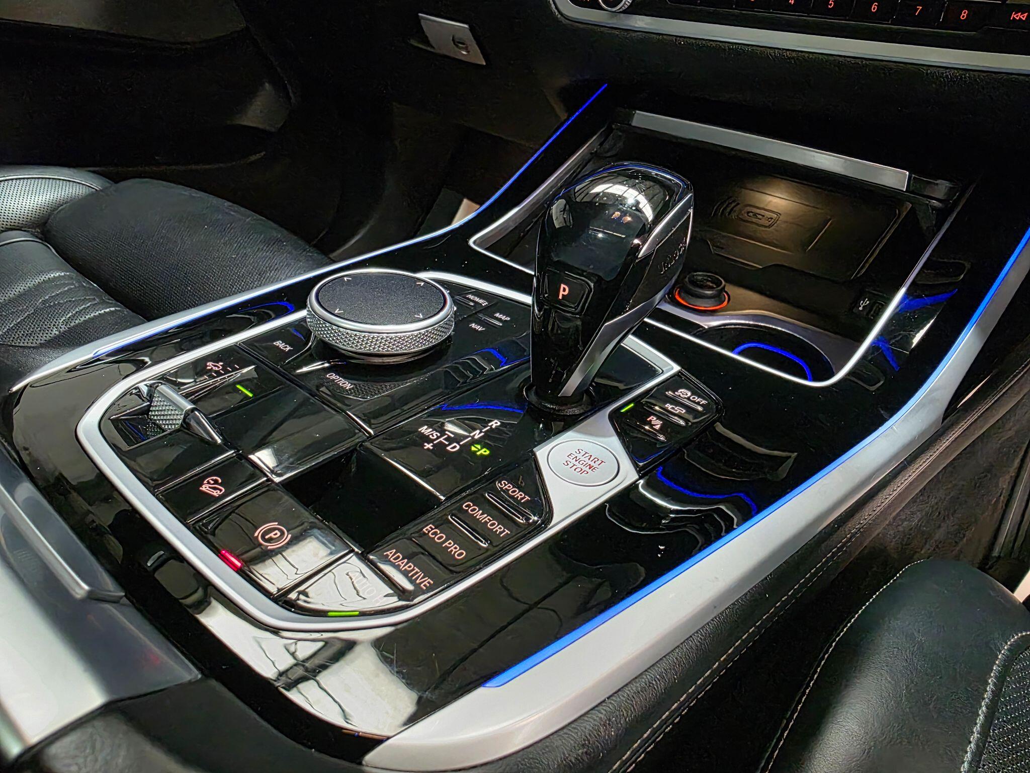 BMW X7 view 19
