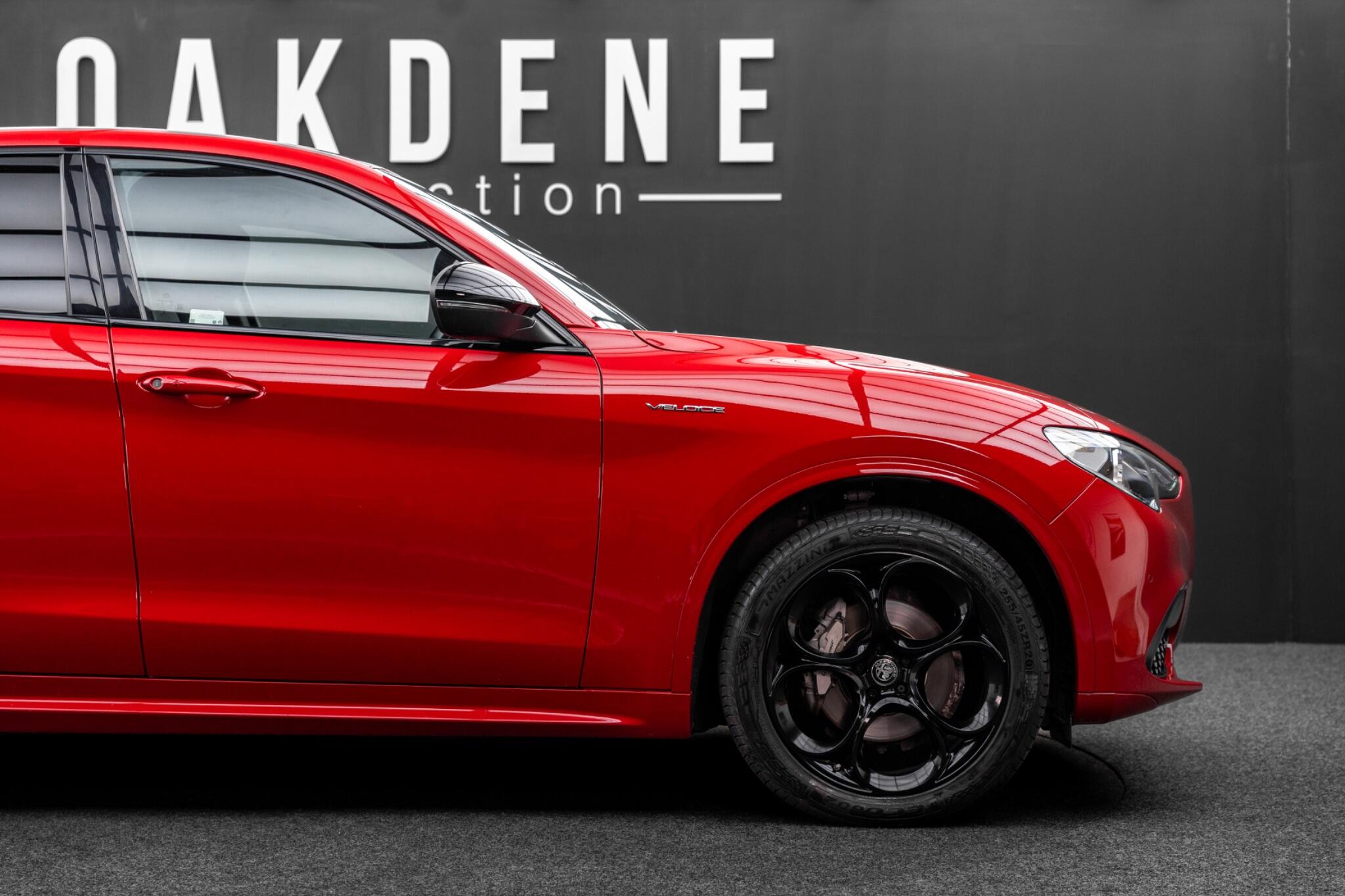 Alfa Romeo Stelvio view 45