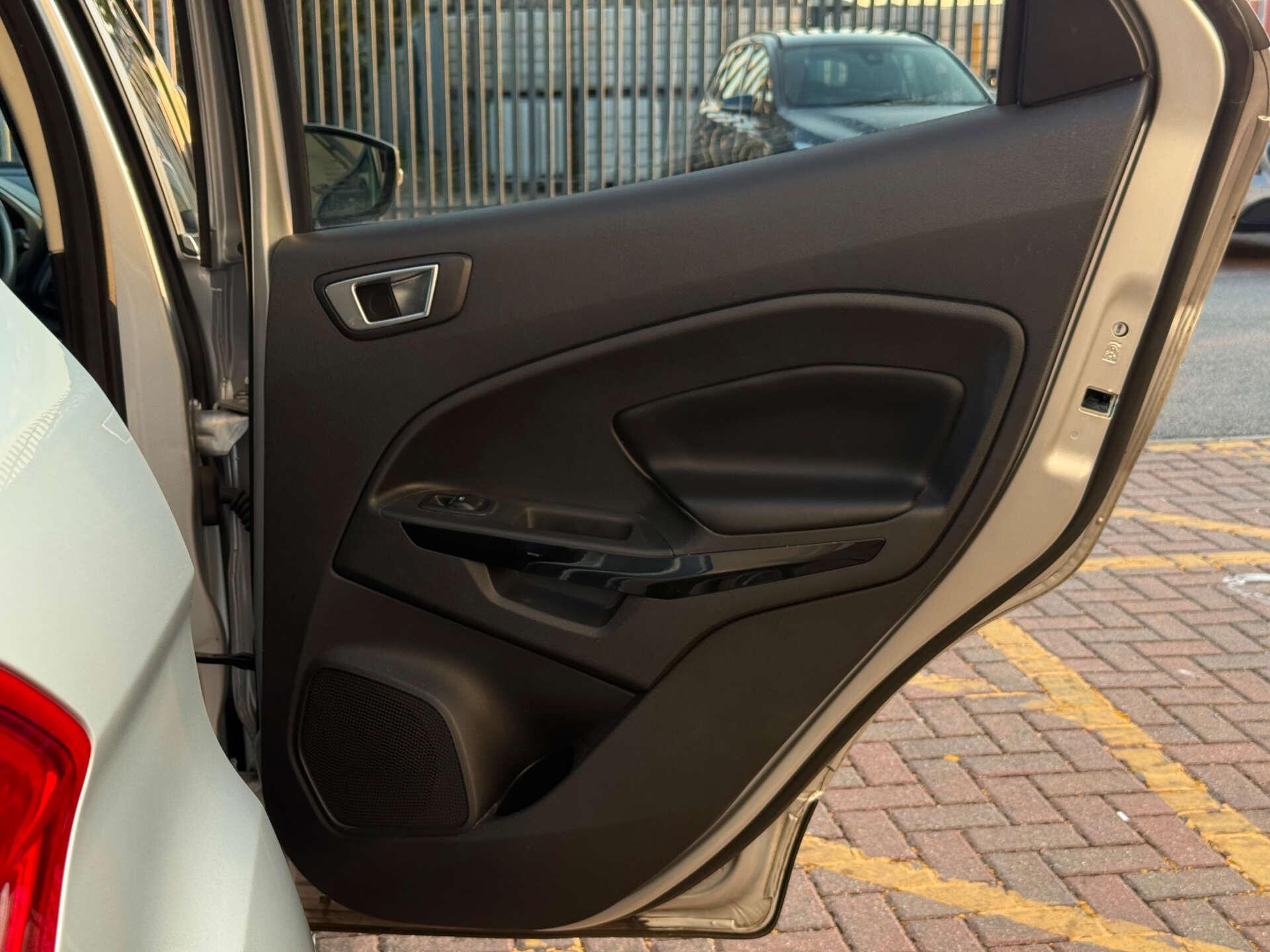 Ford Ecosport view 23