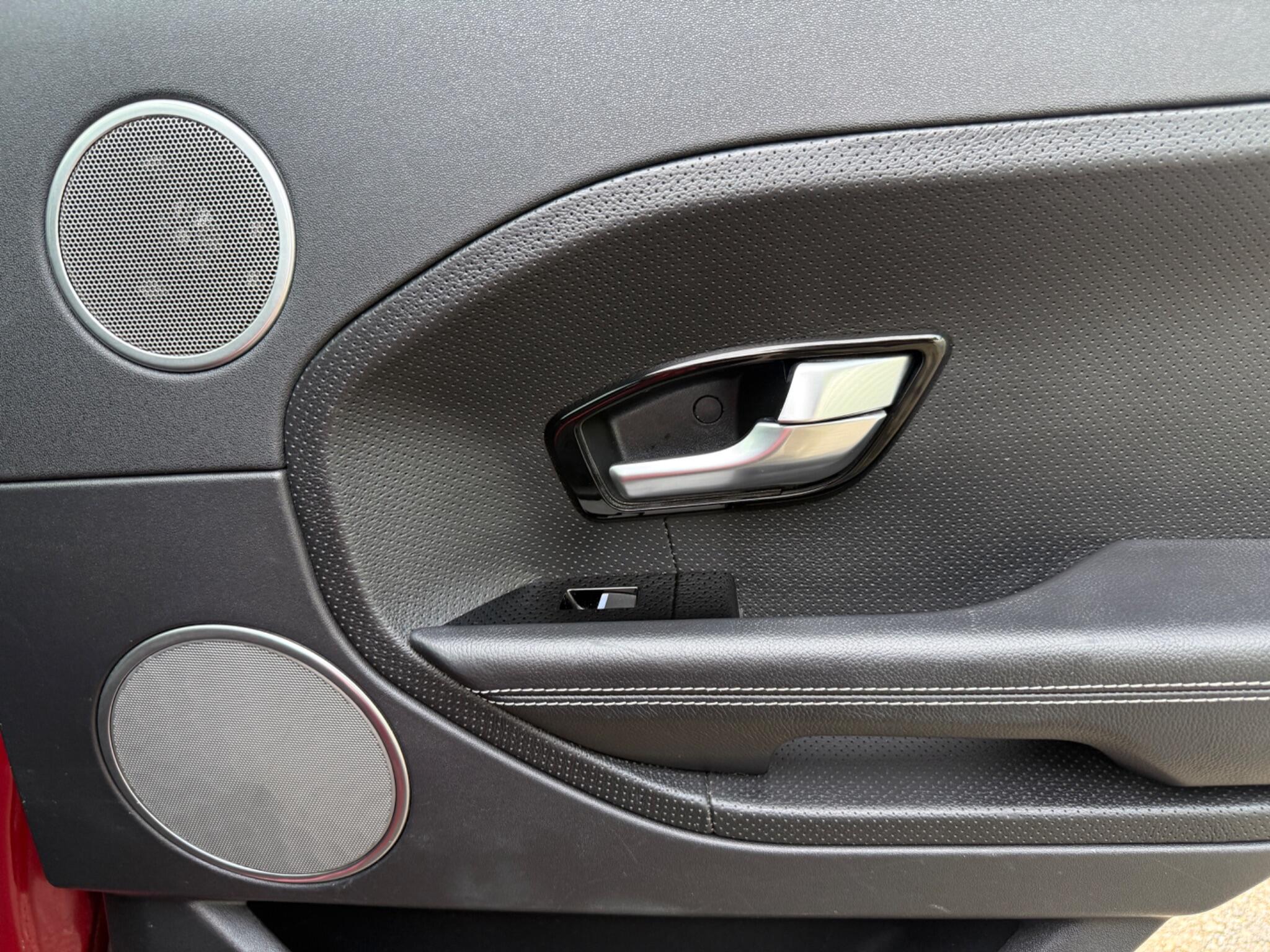 2014 Land Rover Range Rover Evoque image 34