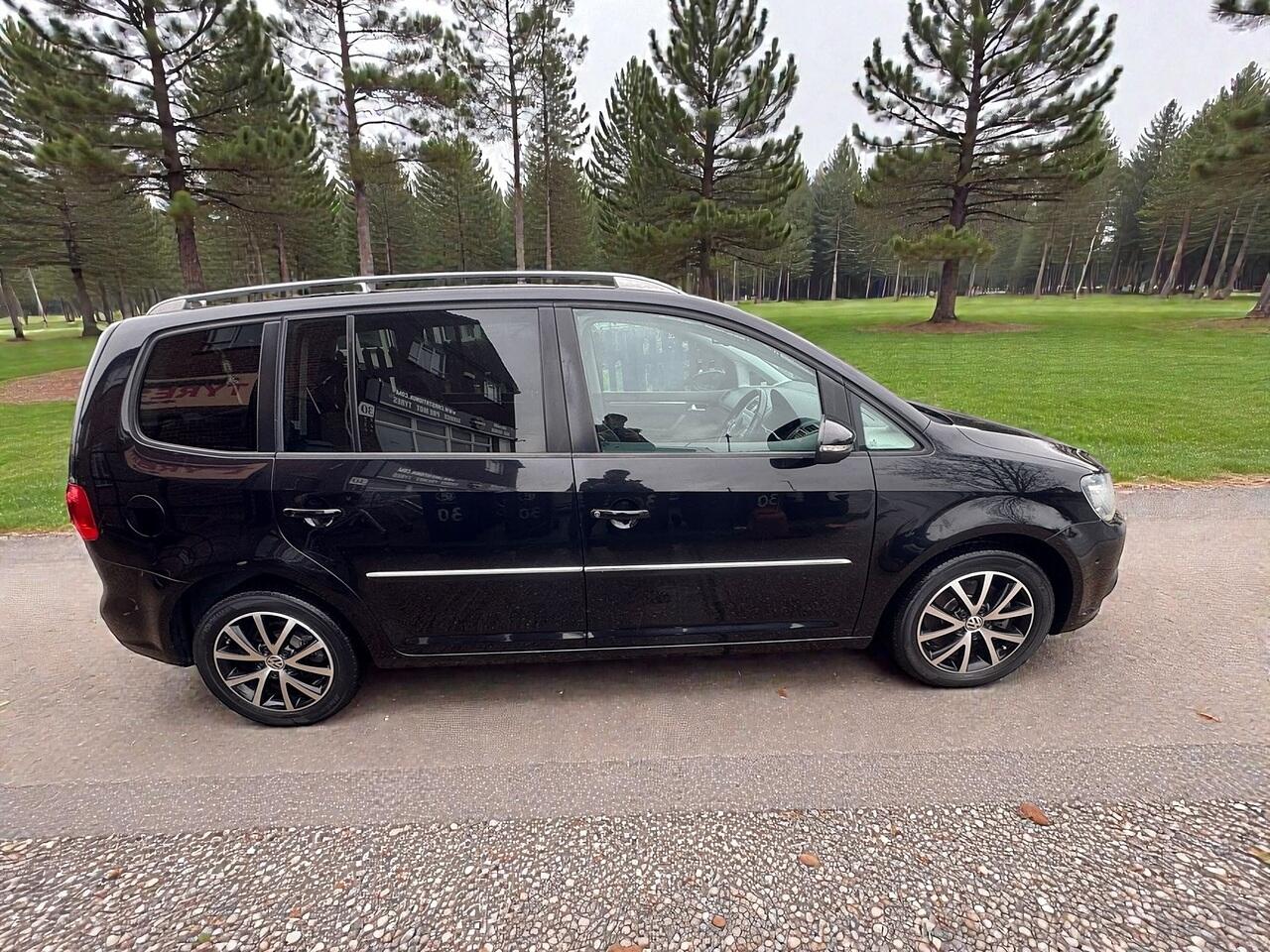 Volkswagen Touran view 14