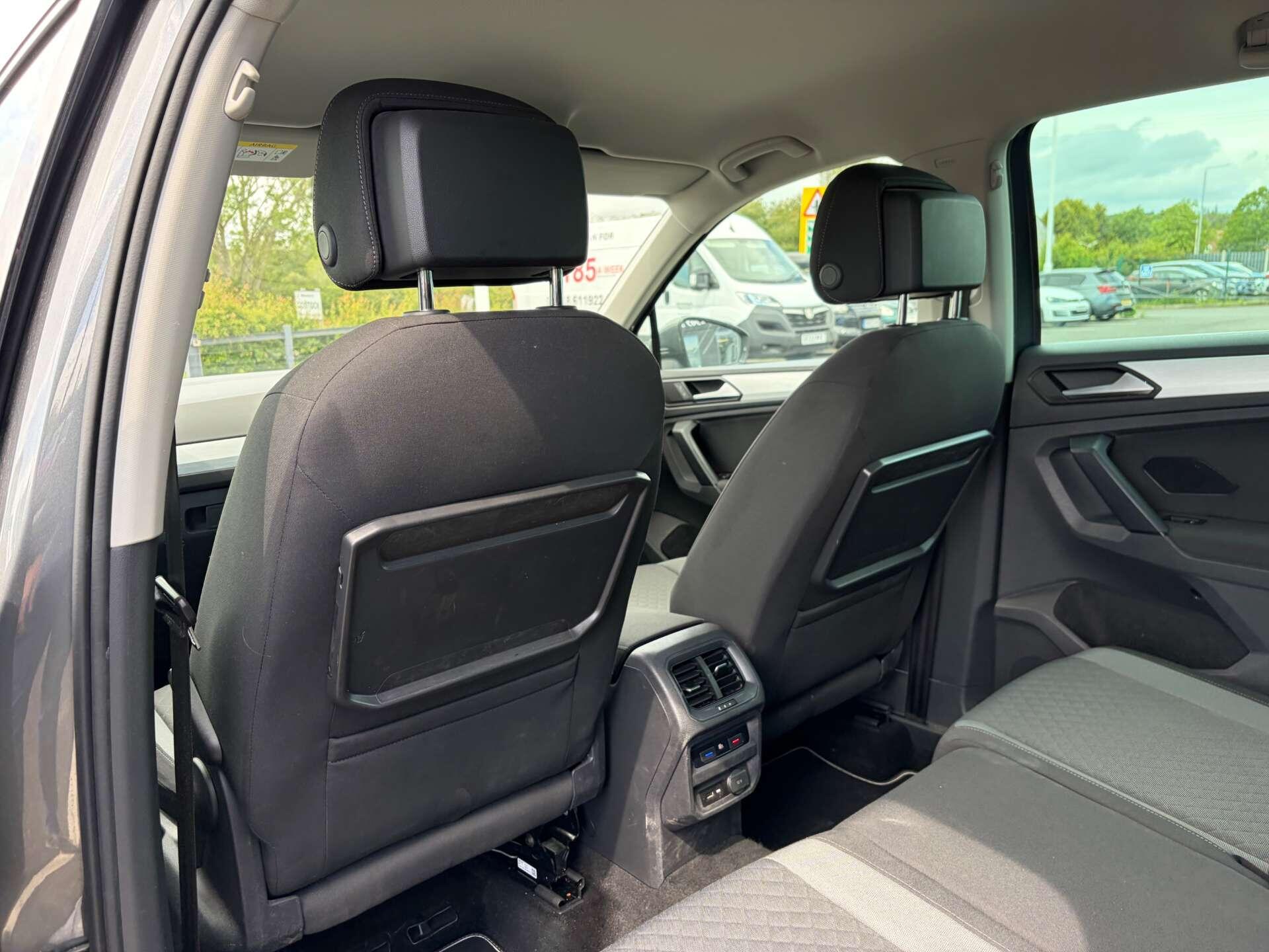 Volkswagen Tiguan view 22
