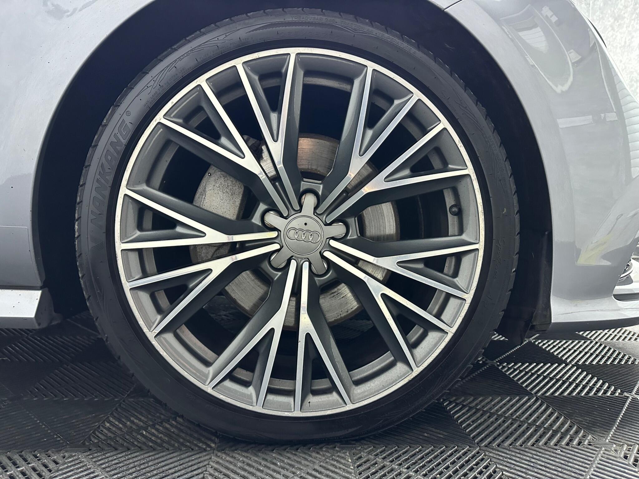 Audi A7 view 26