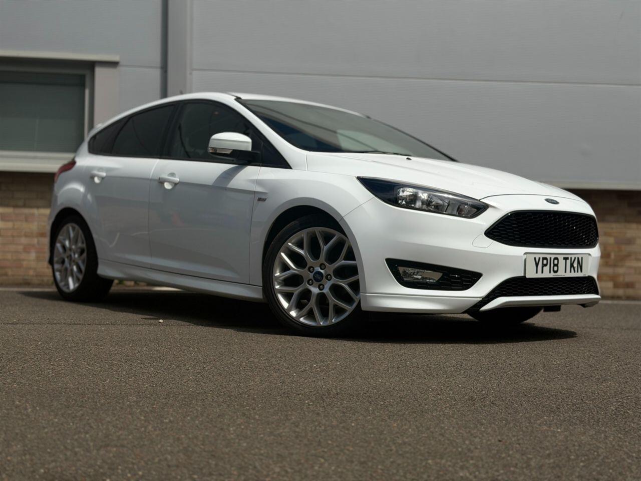 Ford Focus view 12