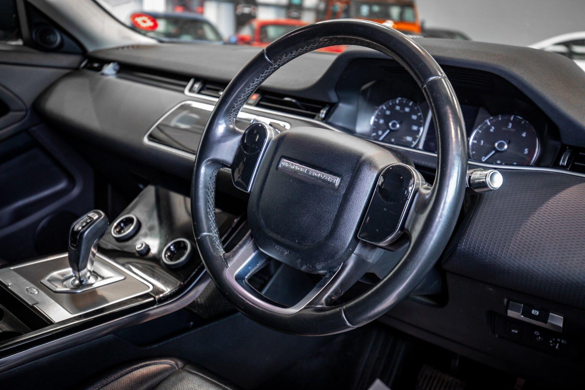 Land Rover Range Rover Evoque view 2