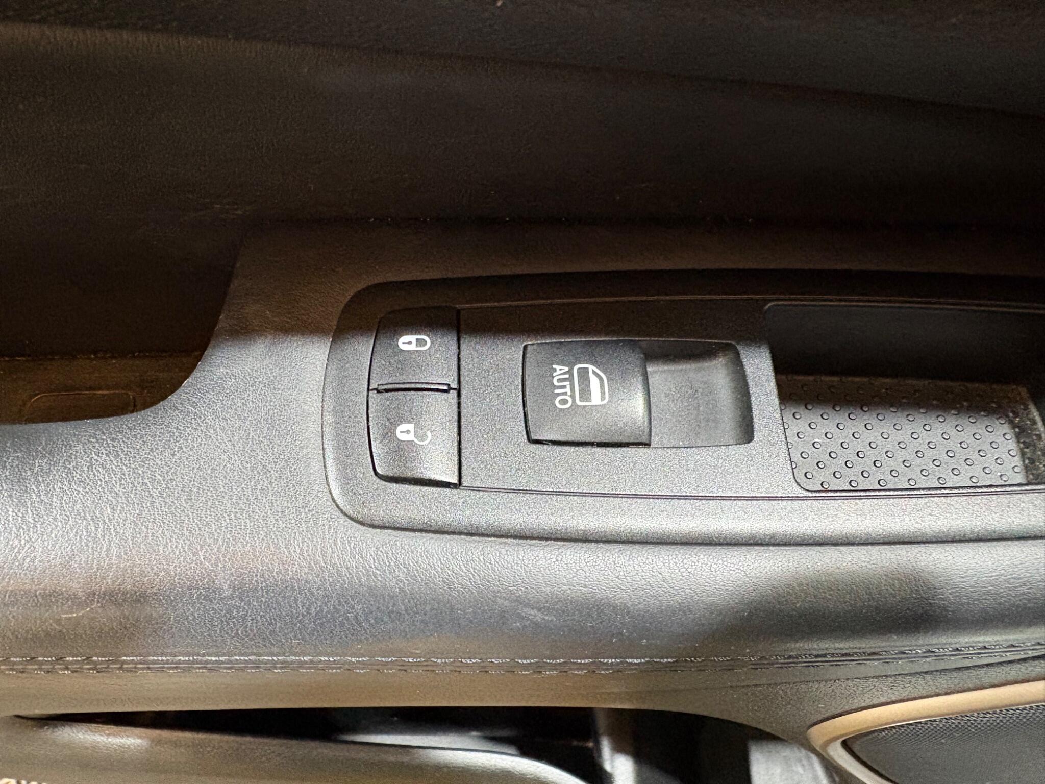Jeep Grand Cherokee view 67