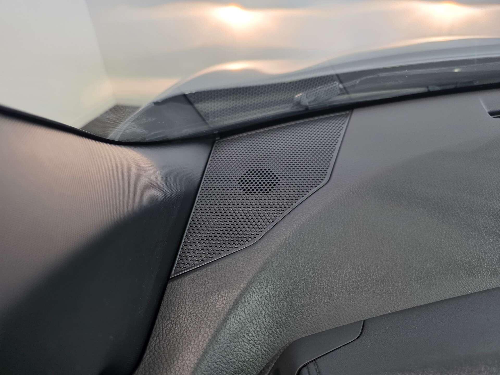 Toyota C-HR view 33