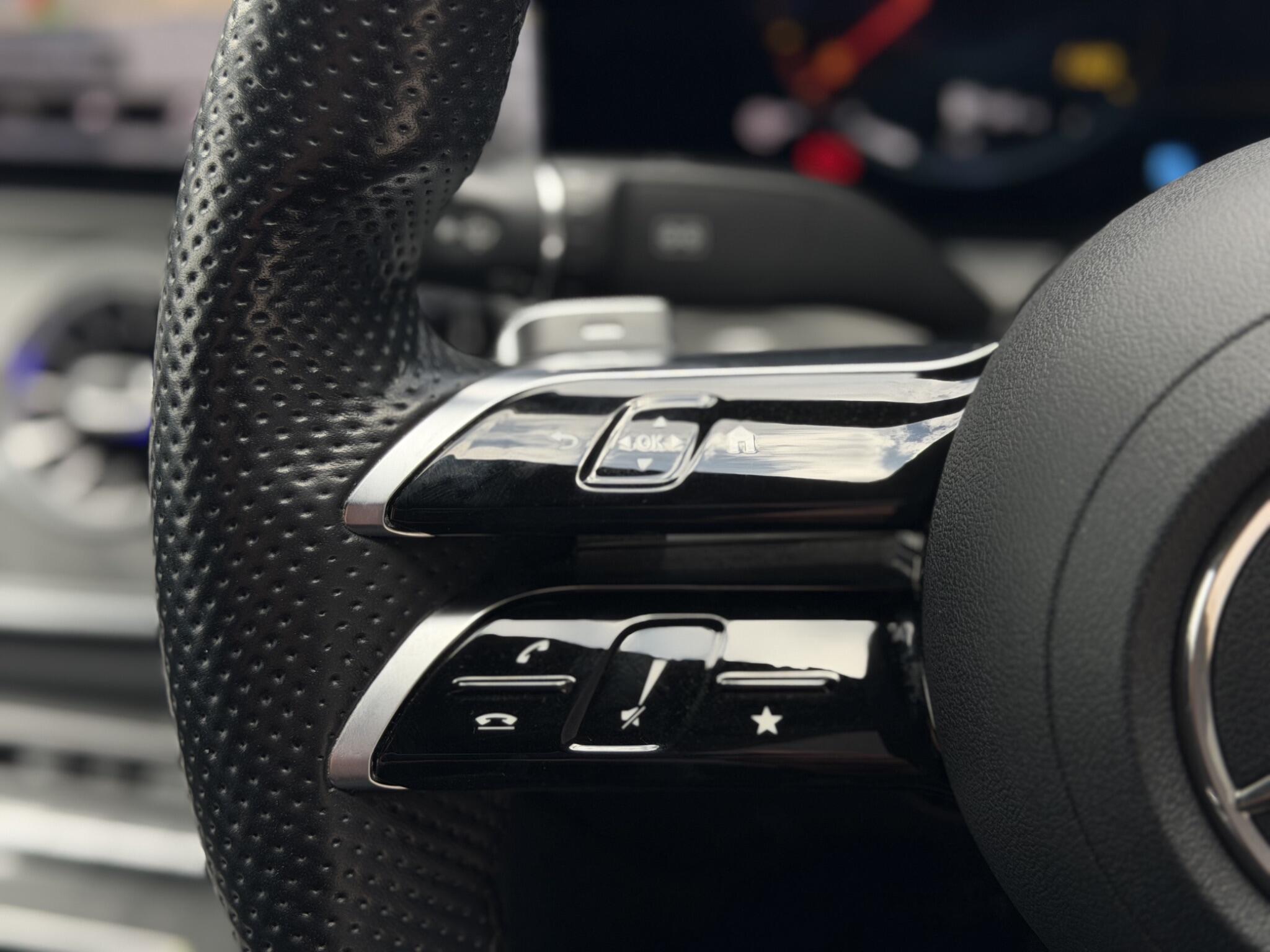Mercedes-Benz E-Class view 27