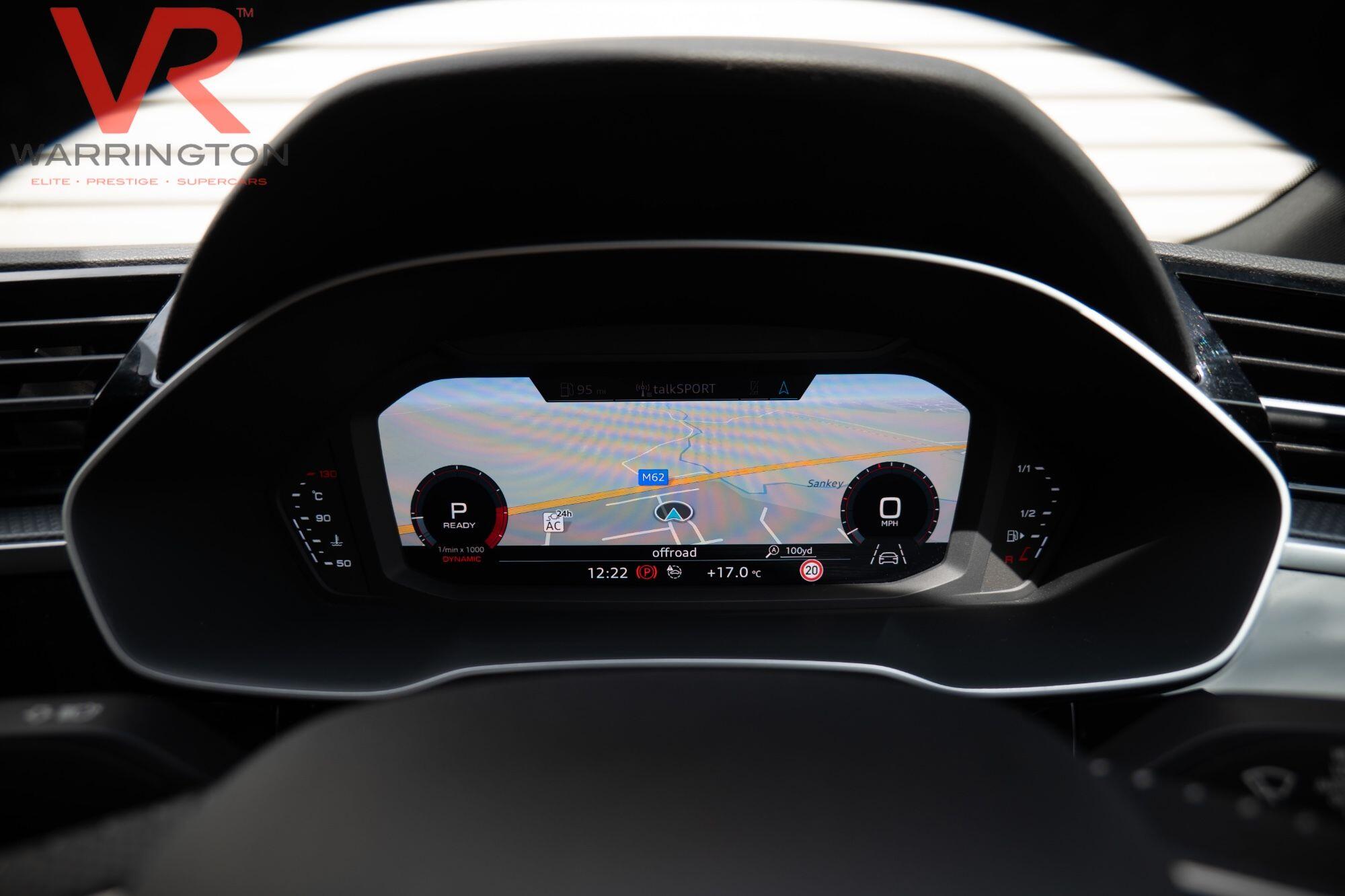 Audi Q3 view 12