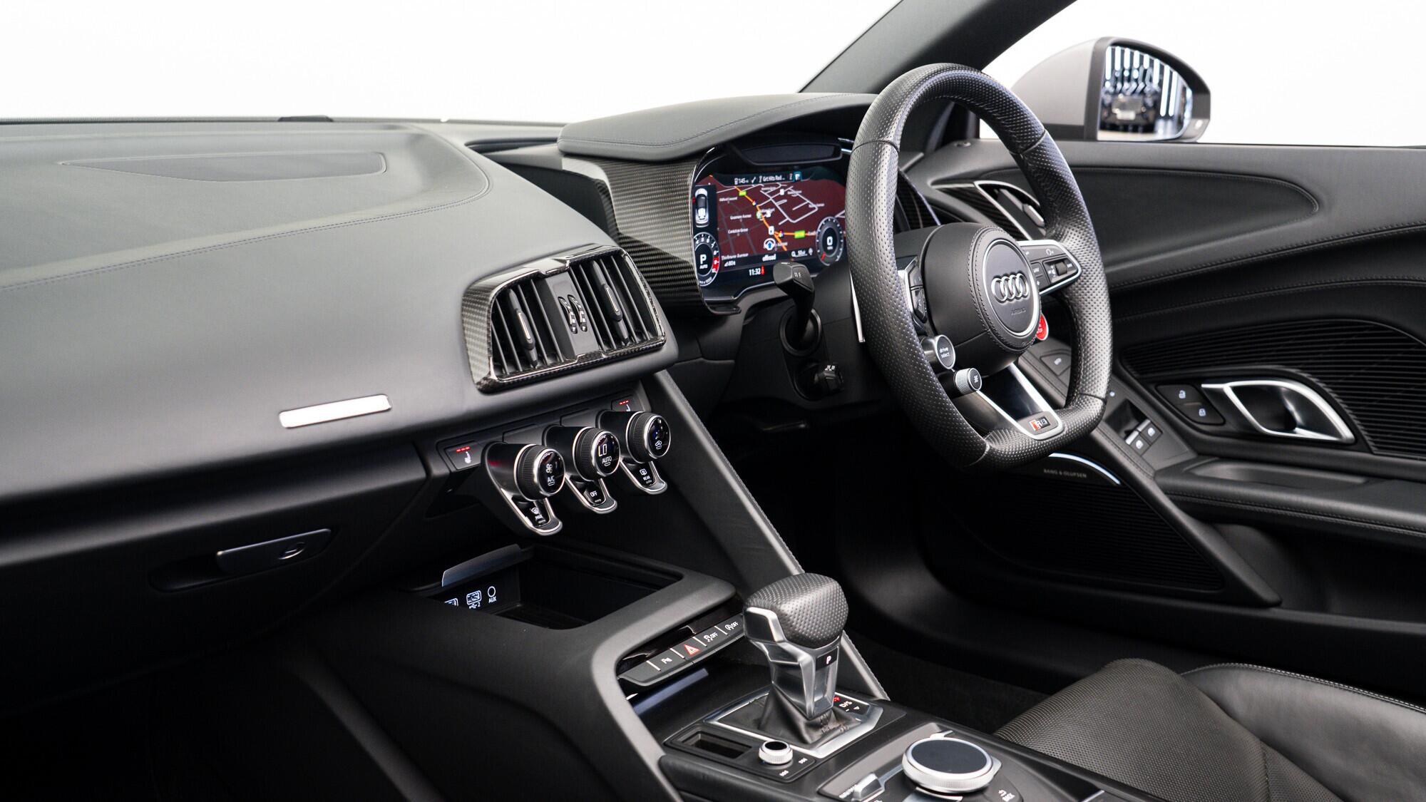 Audi R8 view 35