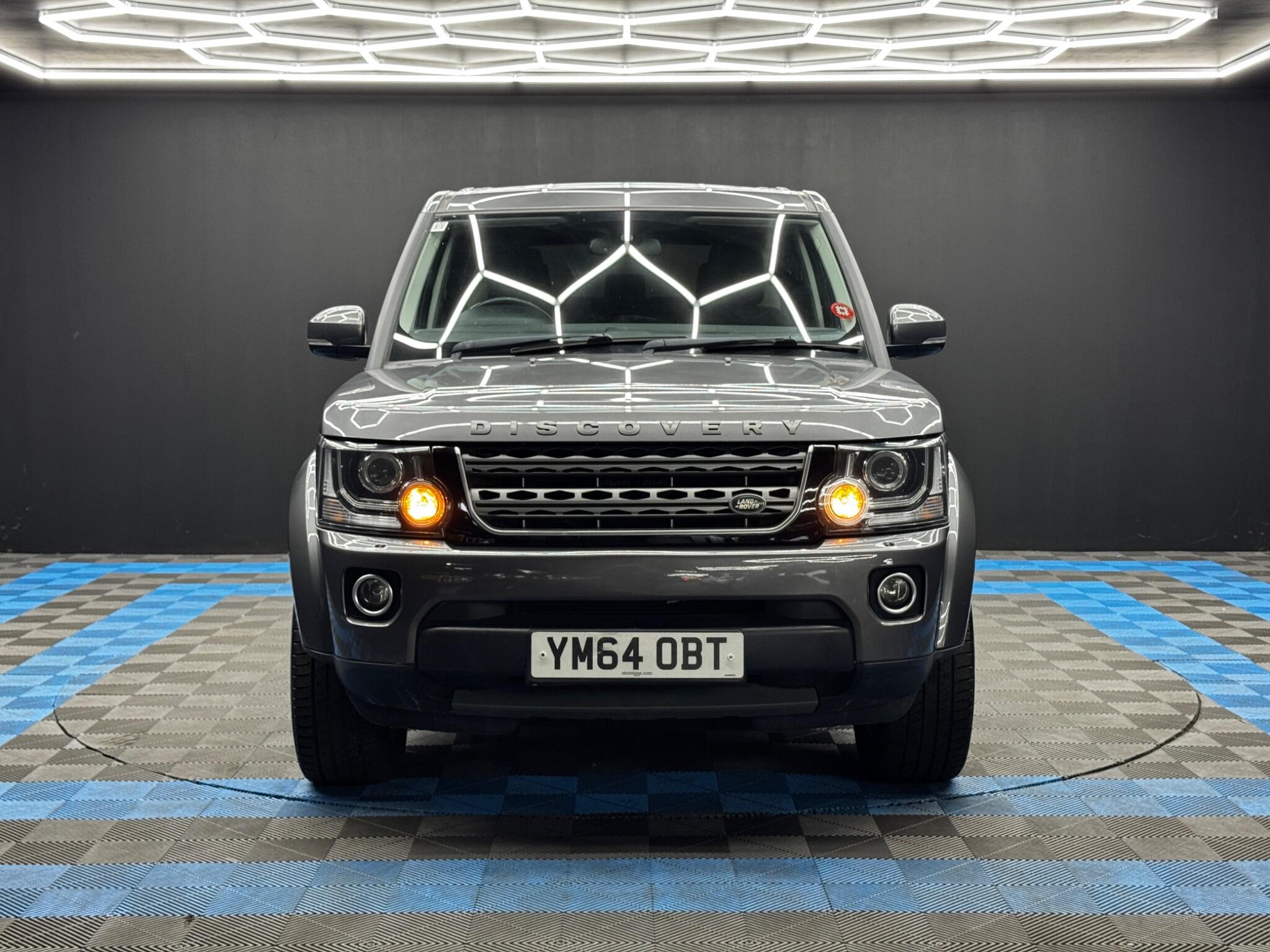 Land Rover Discovery view 2