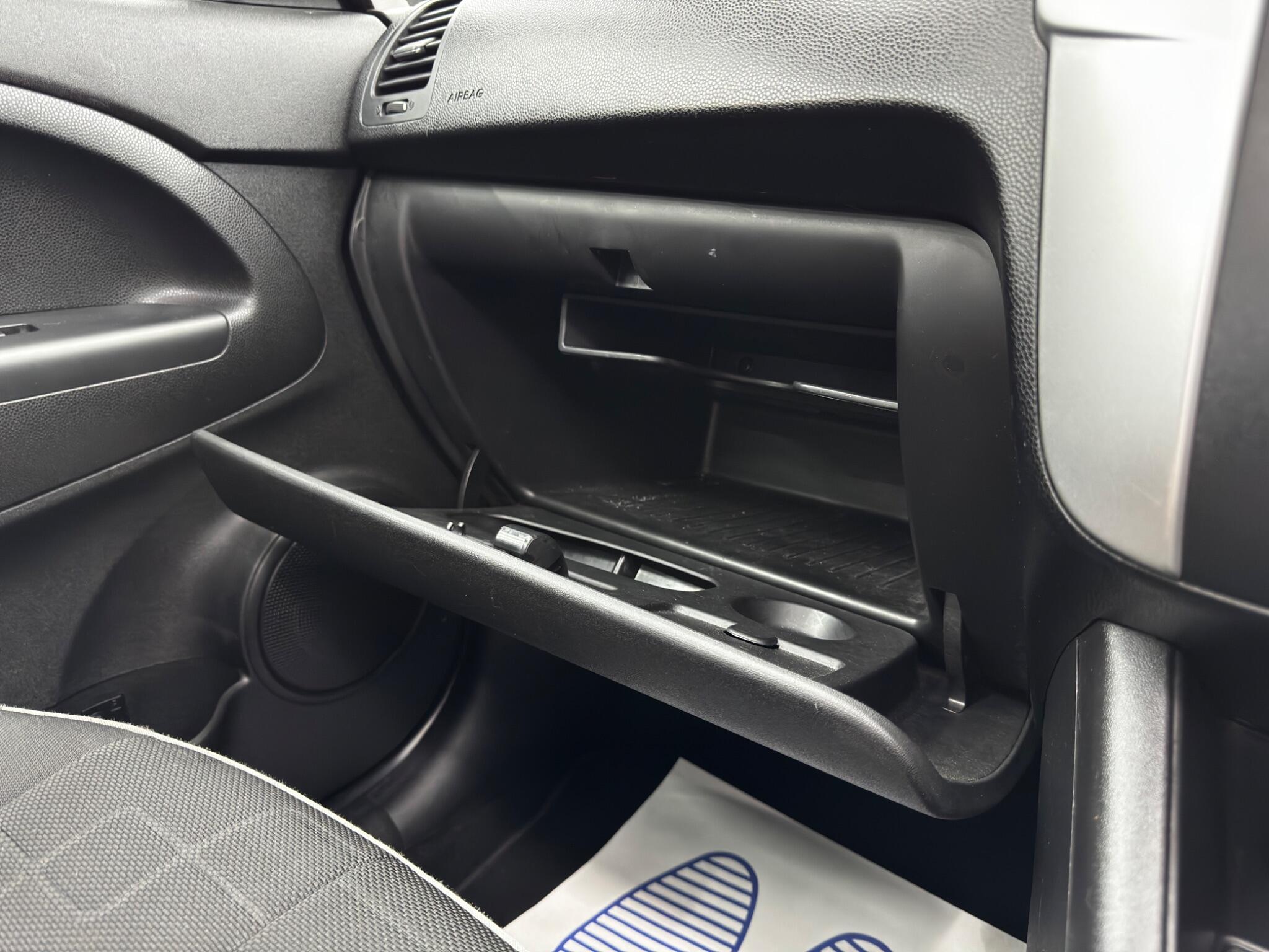 Kia Venga view 29