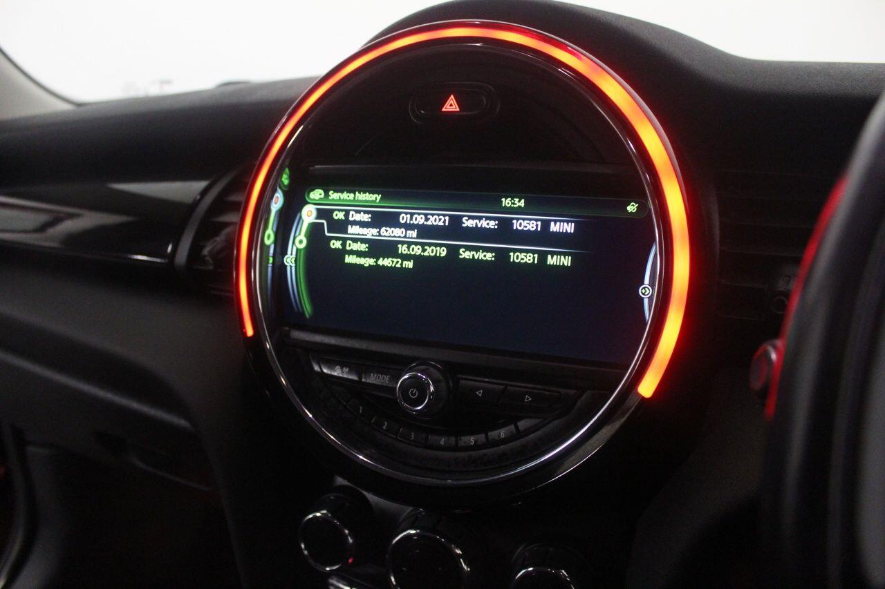 Mini Hatch view 36