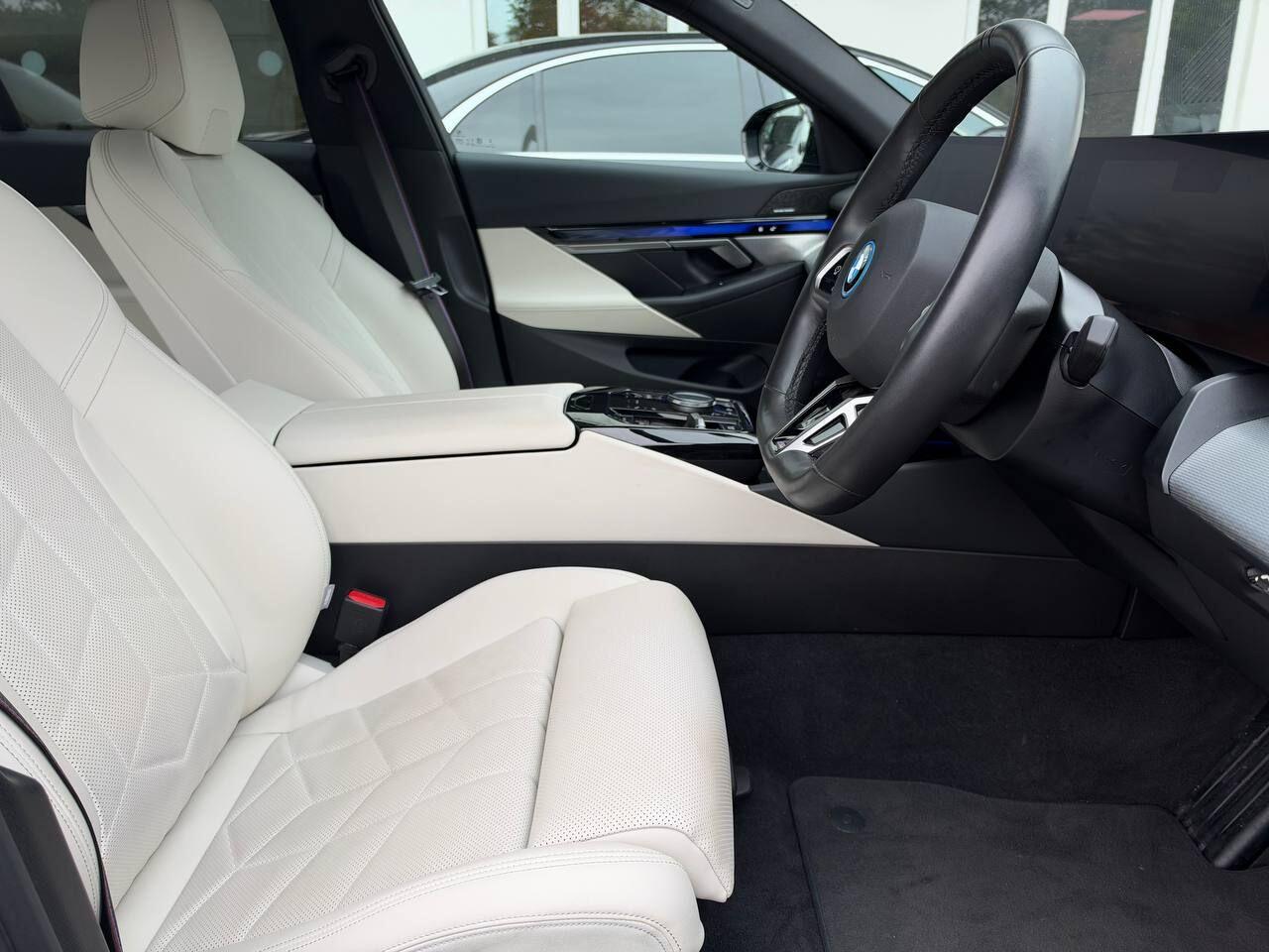 BMW i5 view 13