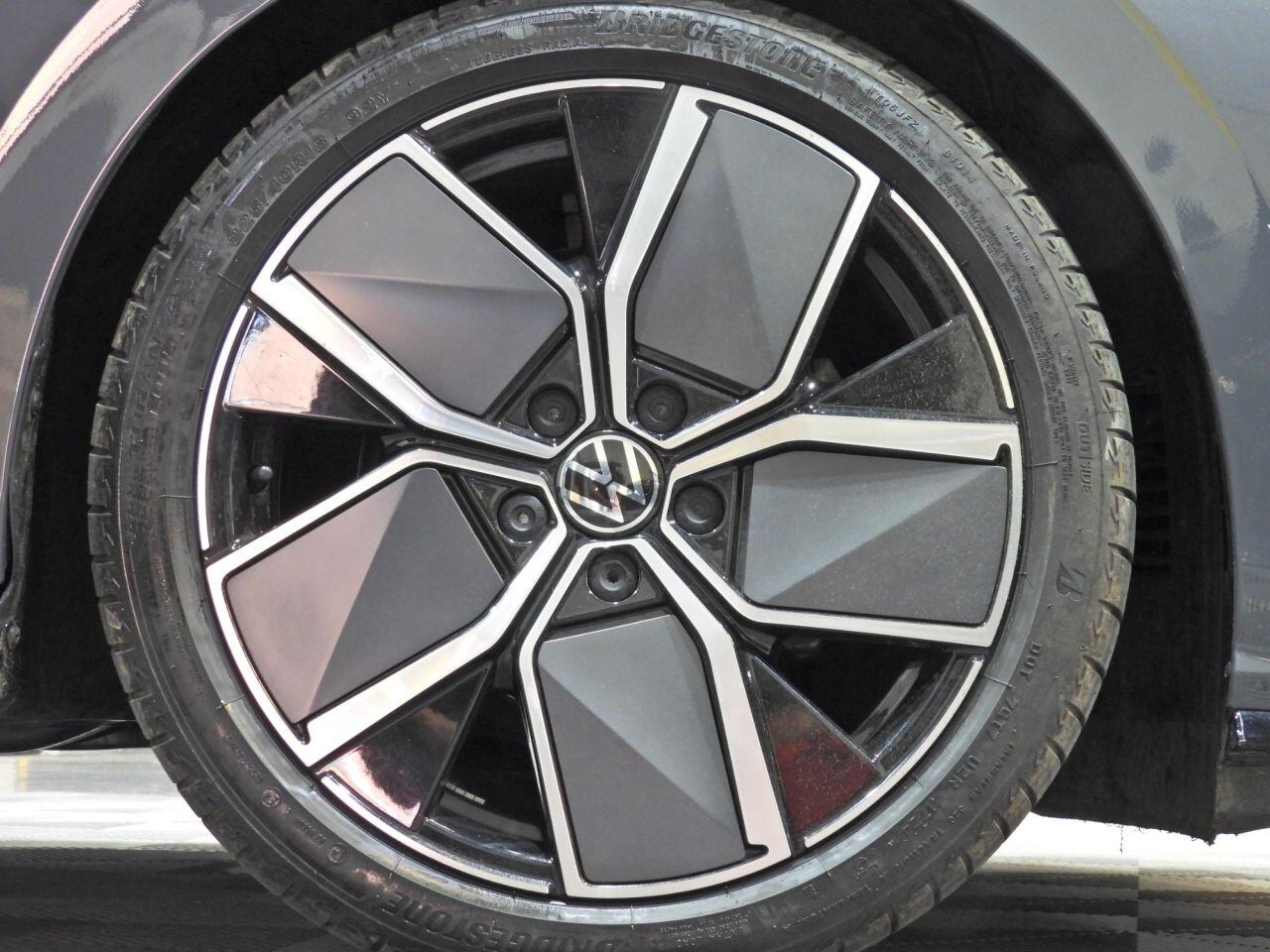 Volkswagen Golf view 38
