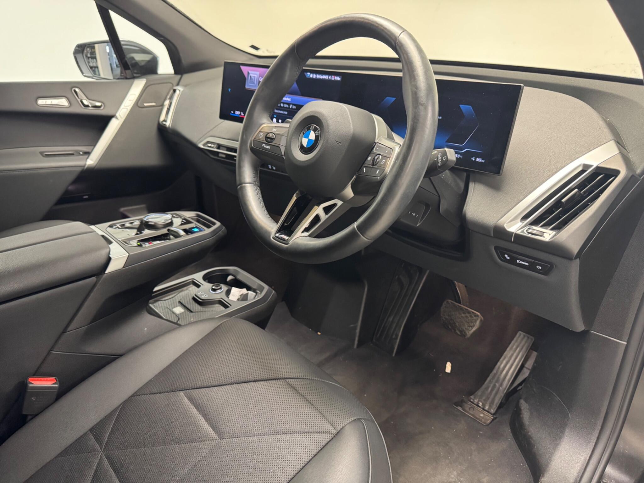 BMW Ix view 7