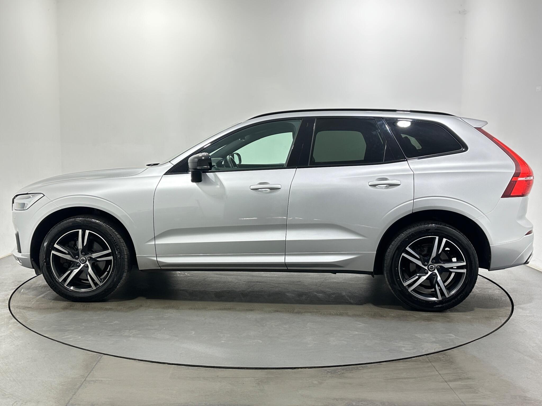 Volvo XC60 view 5