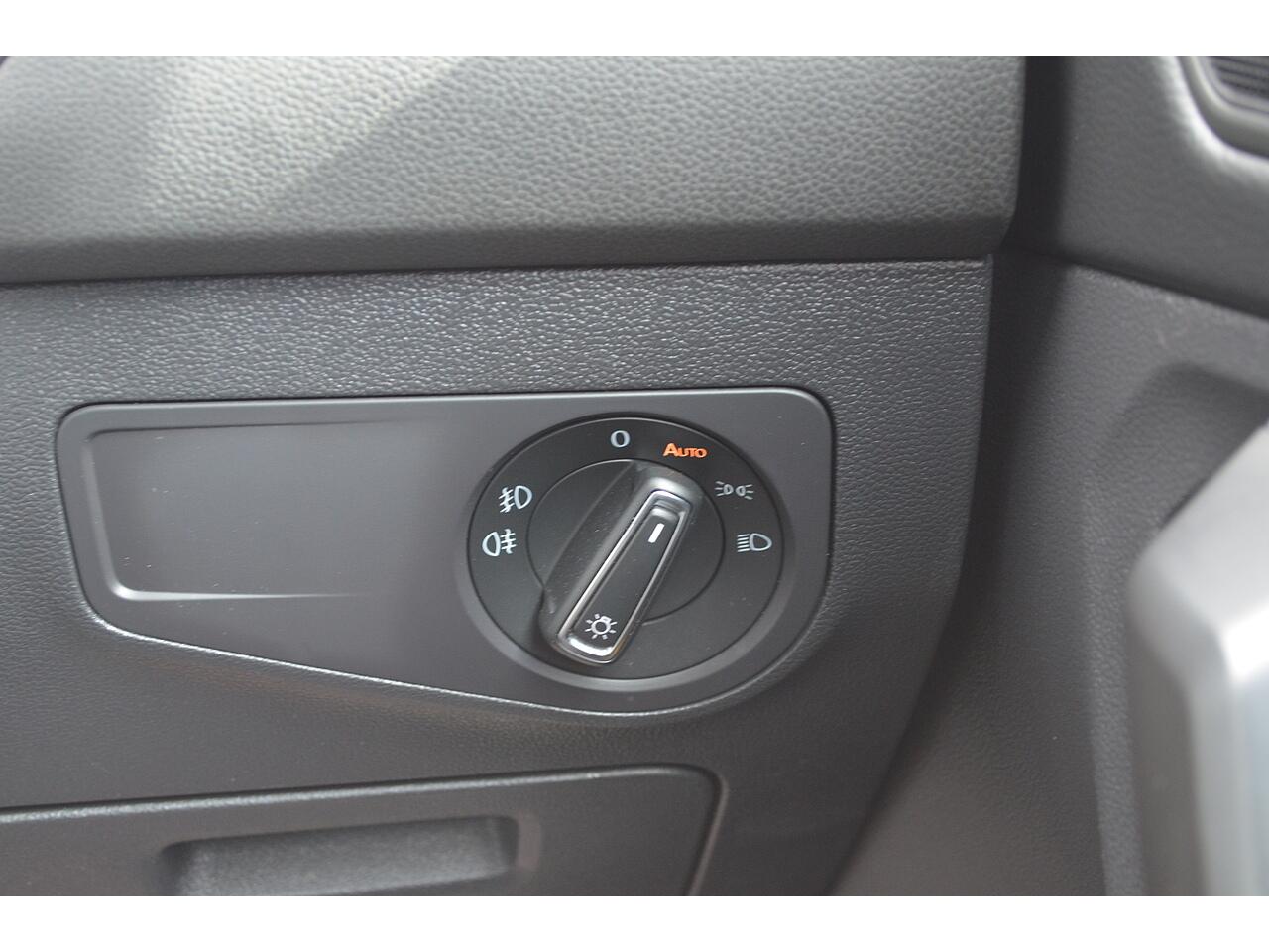 Volkswagen Tiguan Allspace view 25