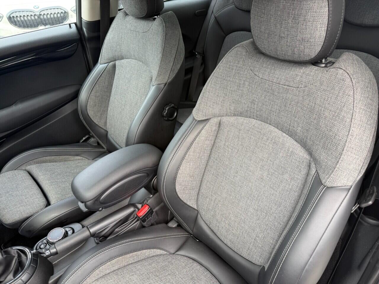 Mini Hatch view 14