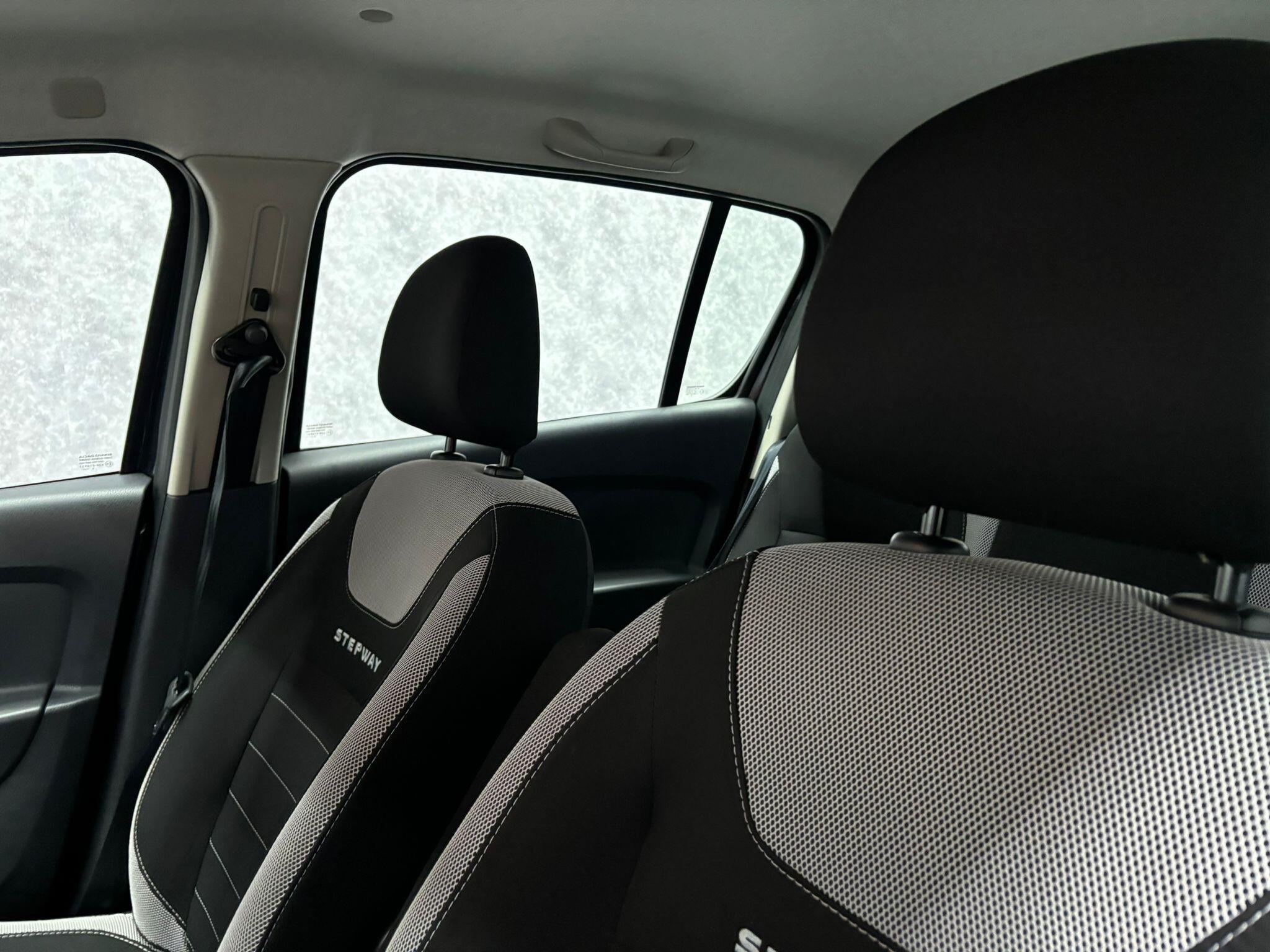 Dacia Sandero Stepway view 10
