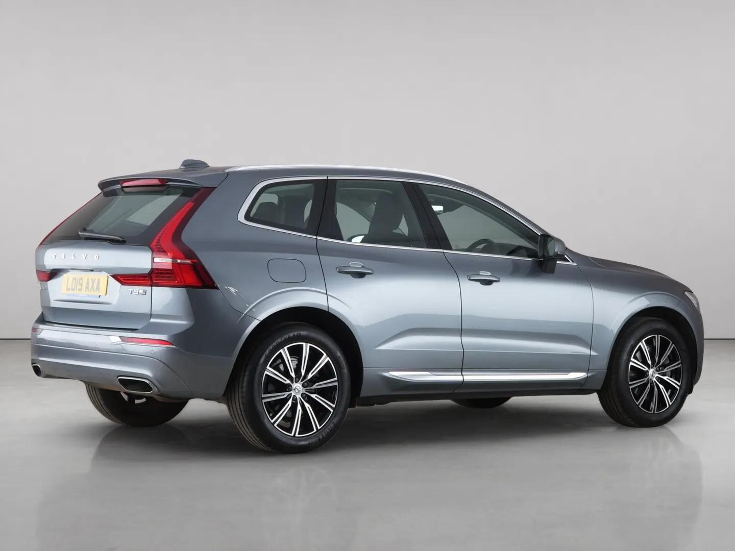 Volvo XC60 view 6