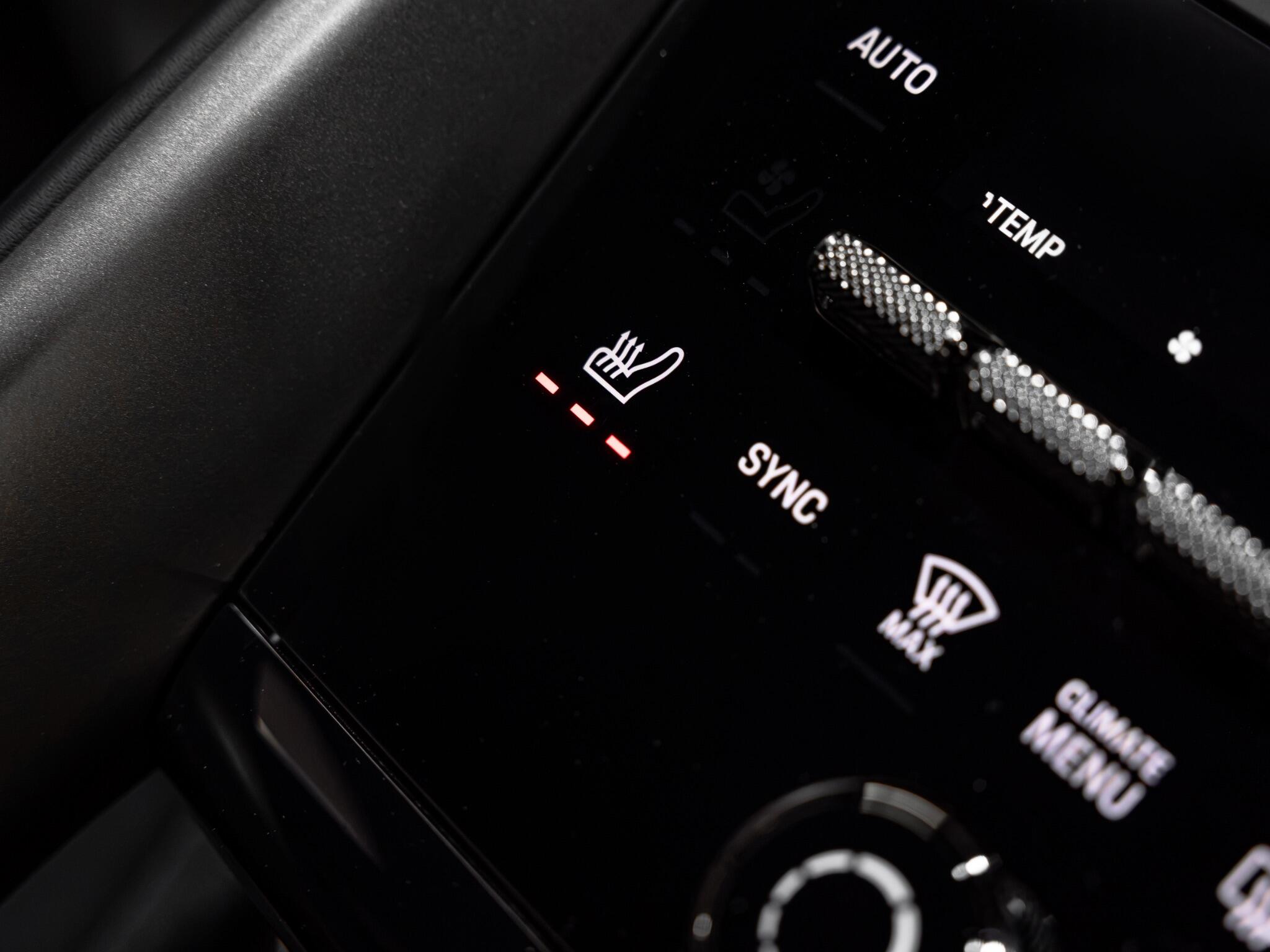 Porsche Macan view 23