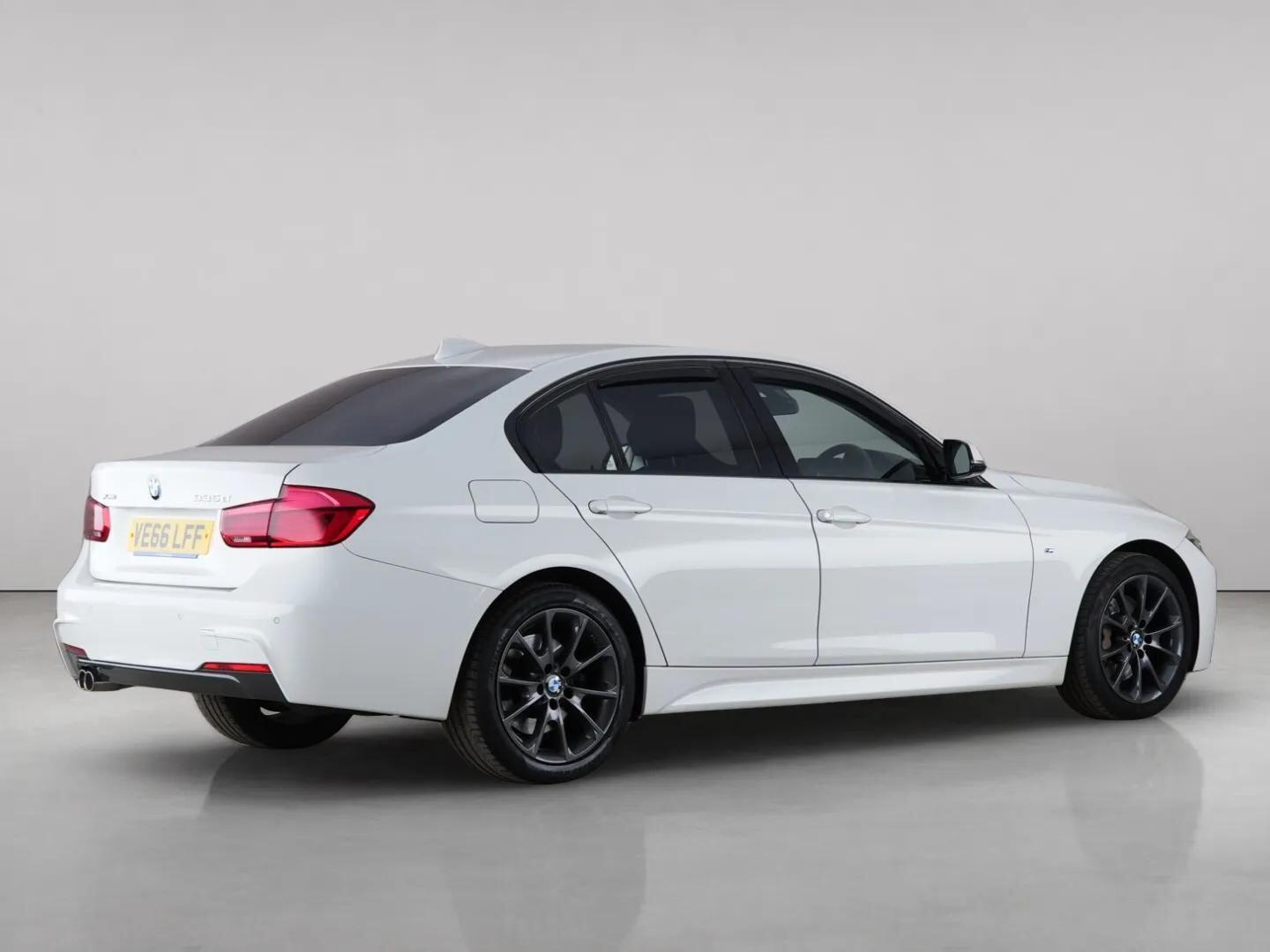 BMW 3 Series view 6