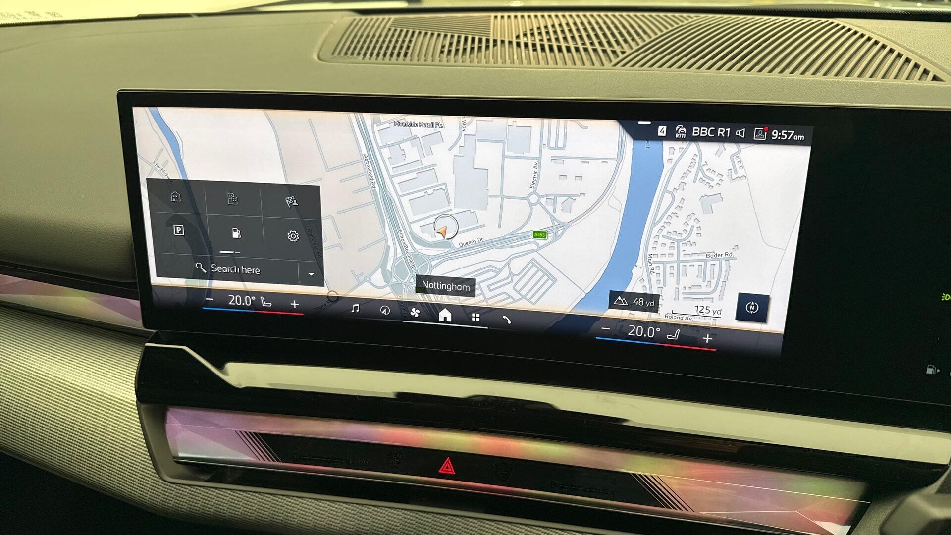 BMW 5 Series view 25