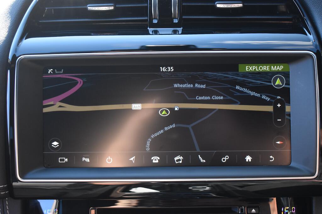 Jaguar F-Pace view 61