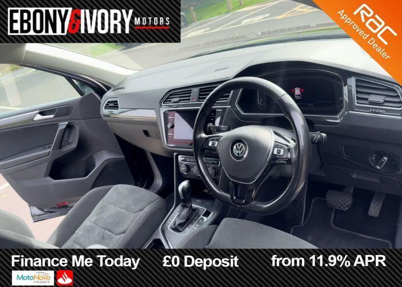 Volkswagen Tiguan view 4