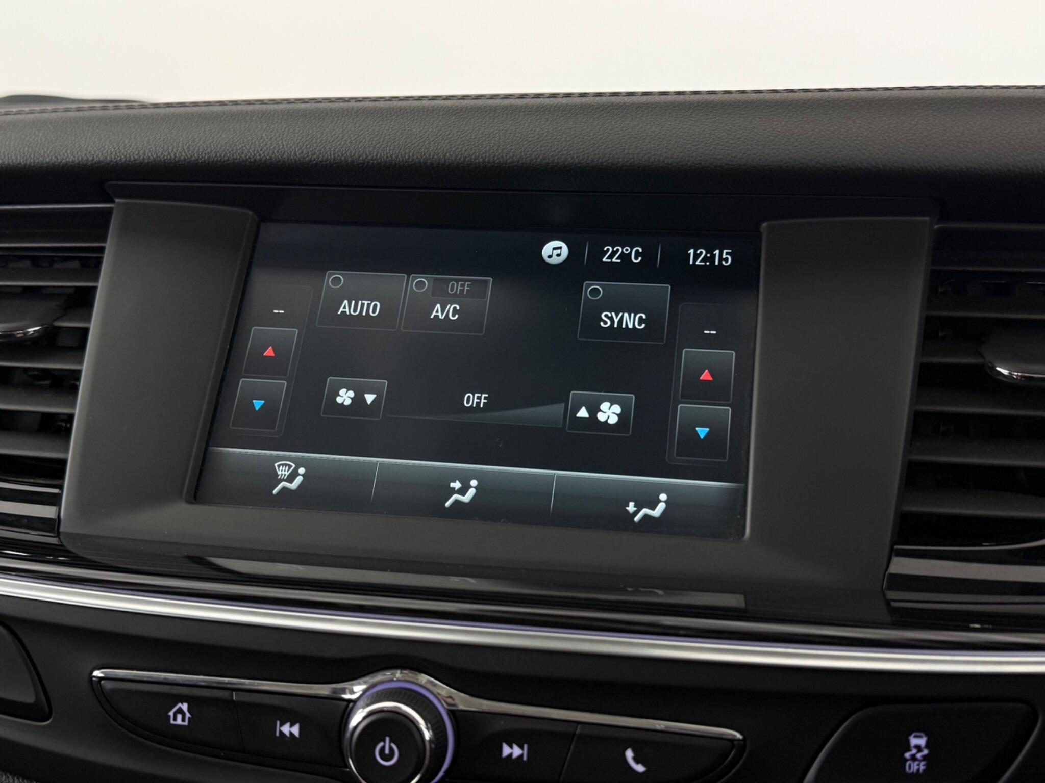 Vauxhall Insignia view 27
