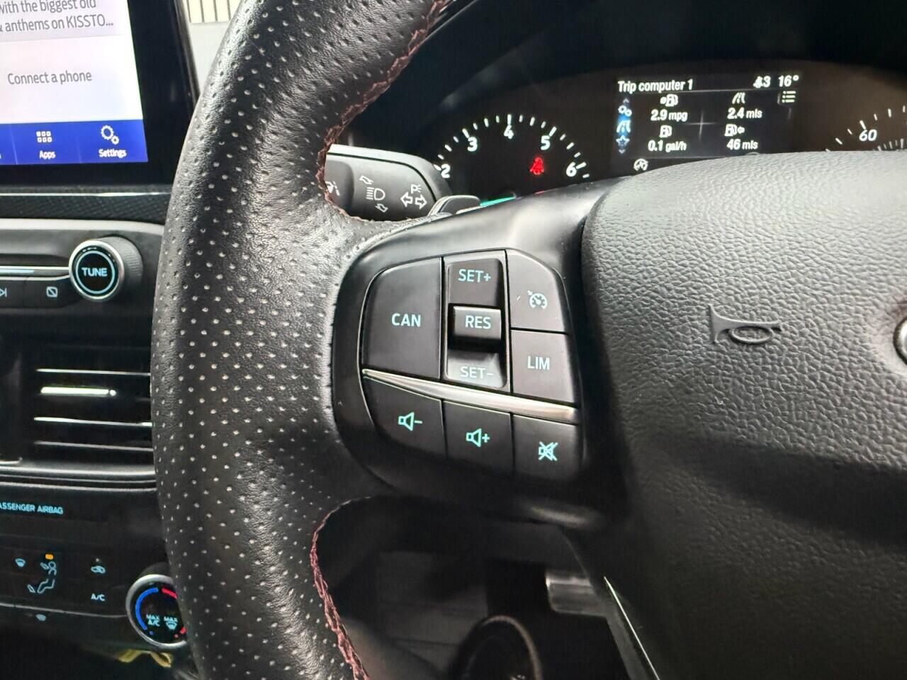 Ford Focus view 22