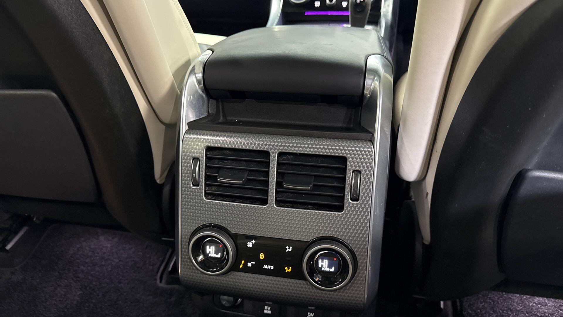 Land Rover Range Rover Sport view 18