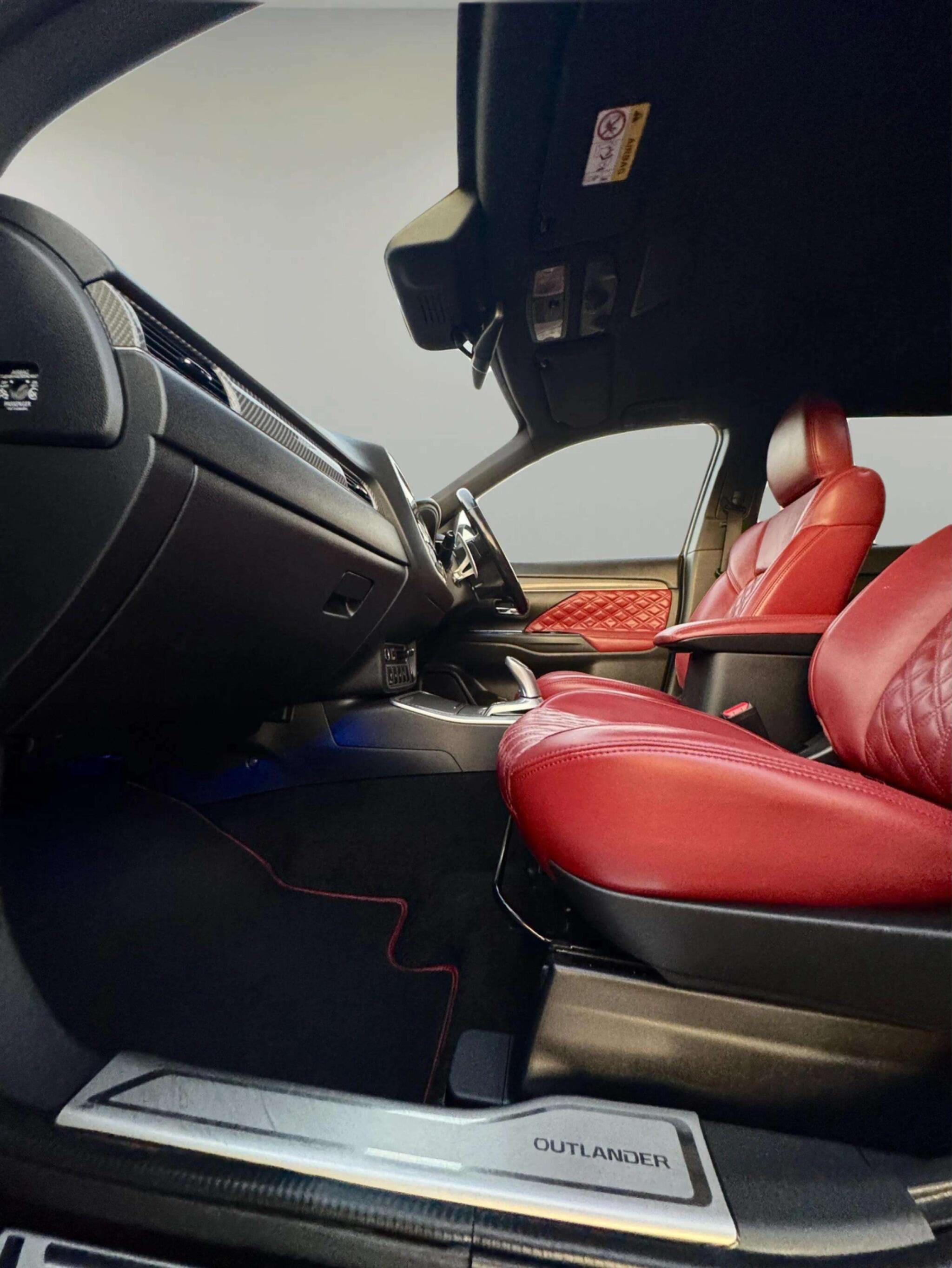 Mitsubishi Outlander view 37