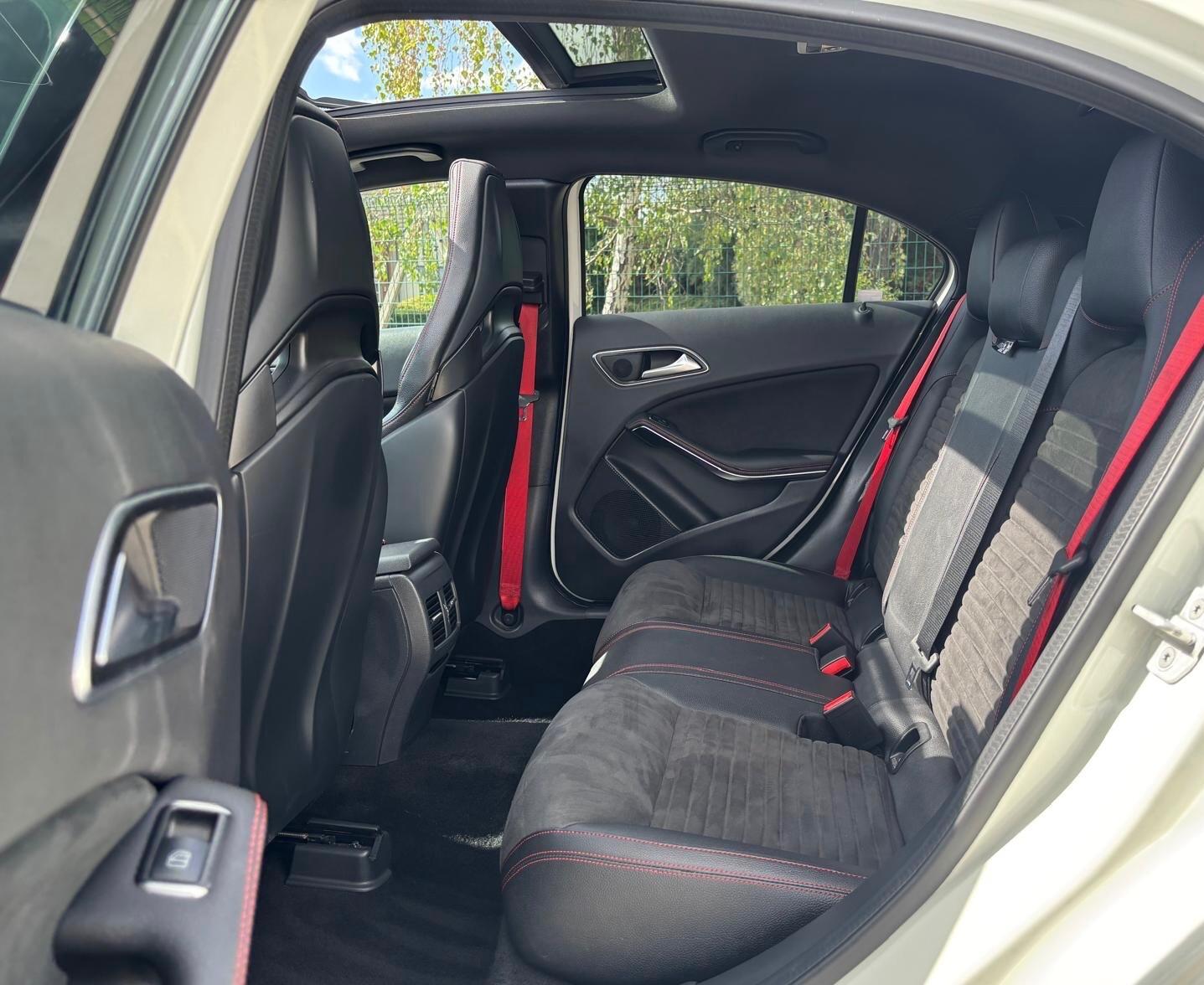 Mercedes-Benz A Class view 24