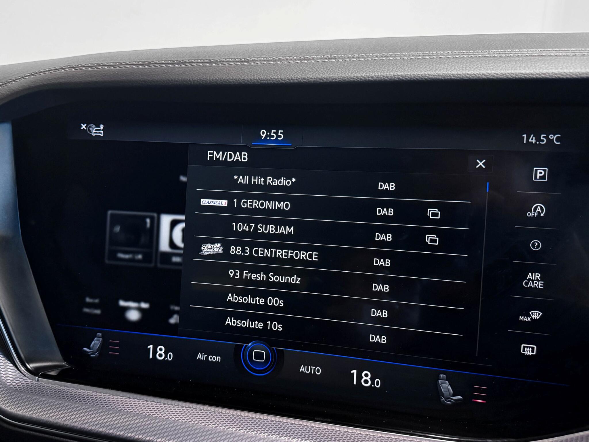 Volkswagen Touareg view 42