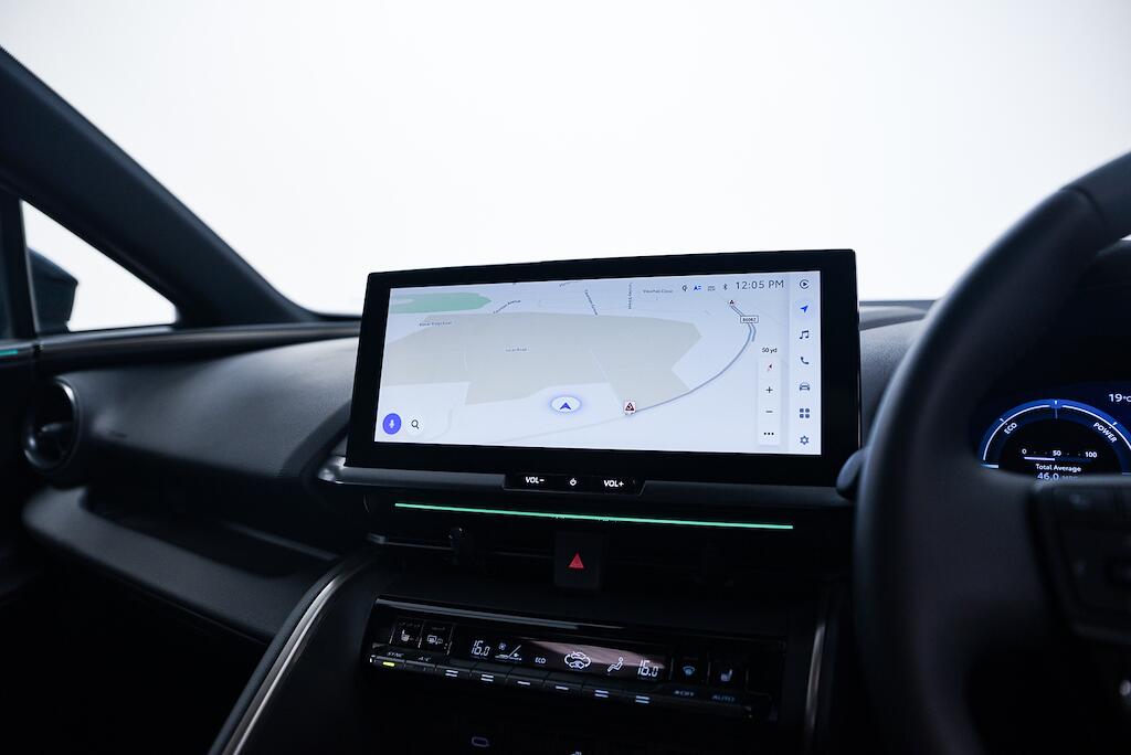 Toyota C-HR view 23