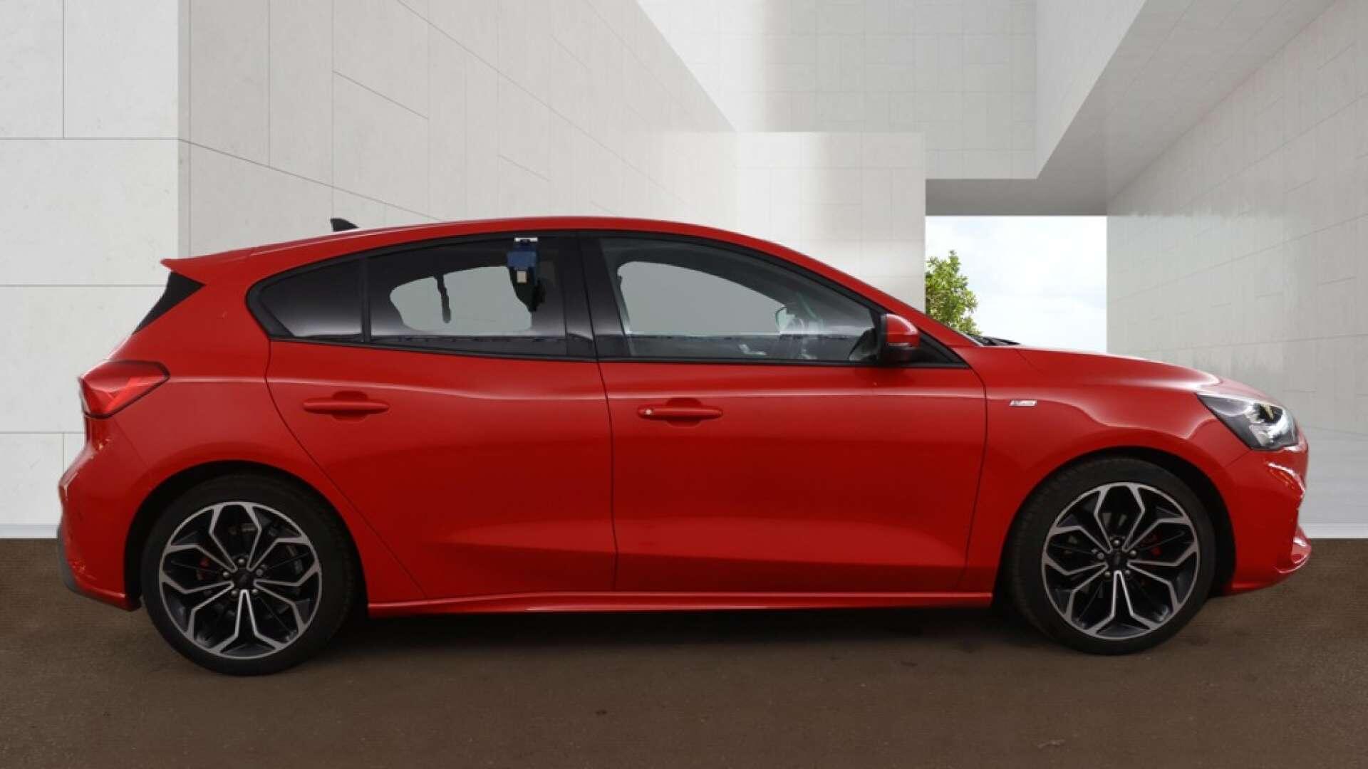Ford Focus view 9