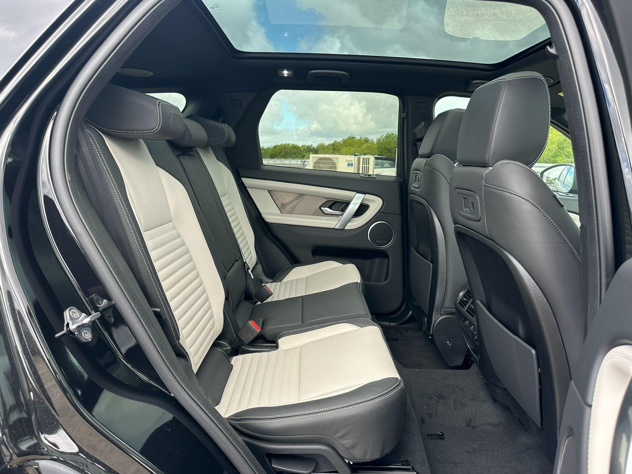 Land Rover Discovery Sport view 12