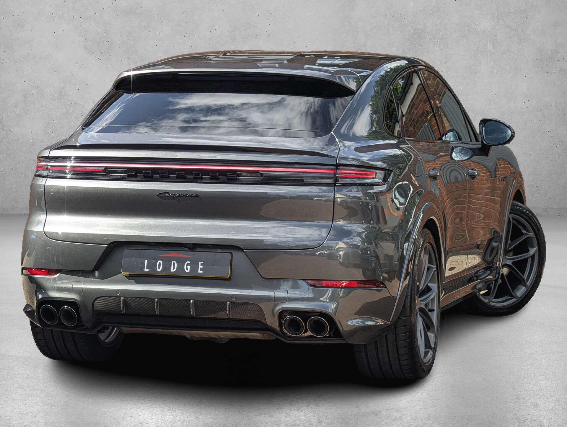 Porsche Cayenne view 7