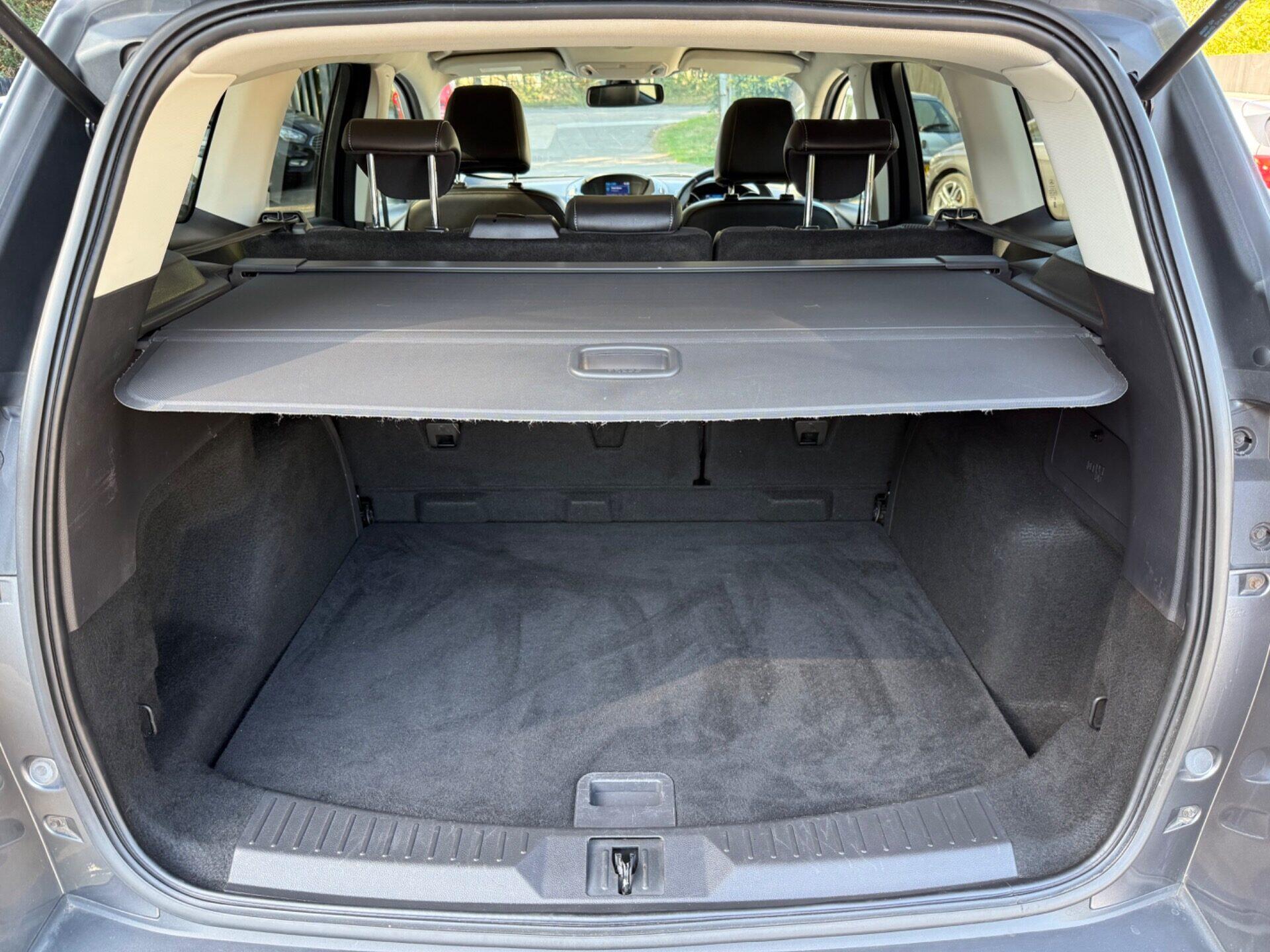 Ford Kuga view 42