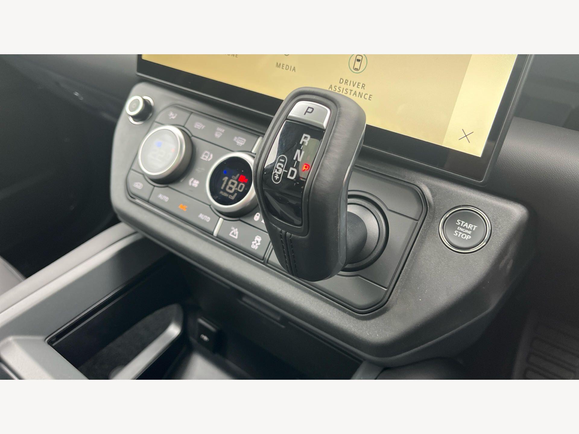 Land Rover Defender view 16