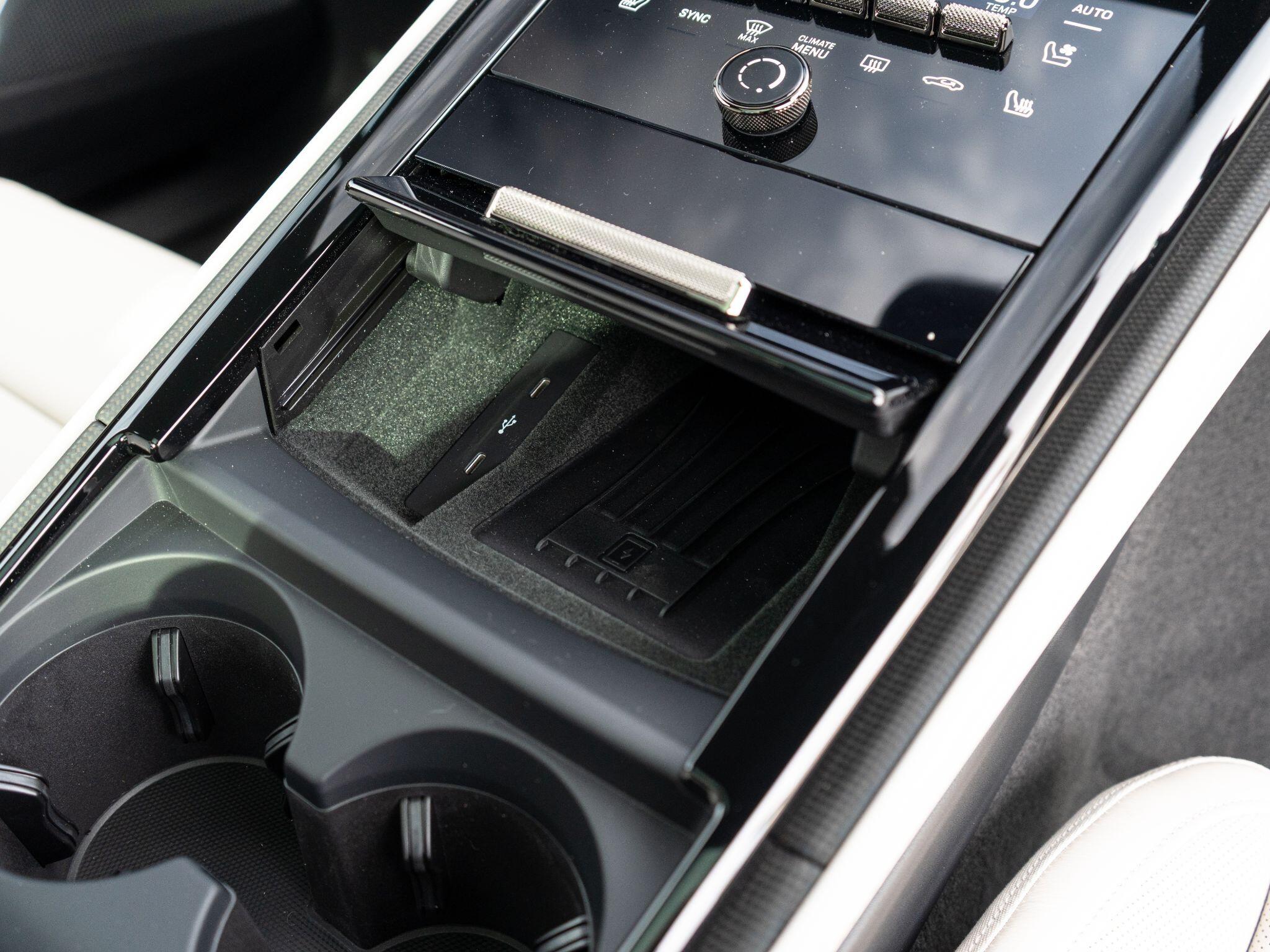 Porsche Panamera view 54