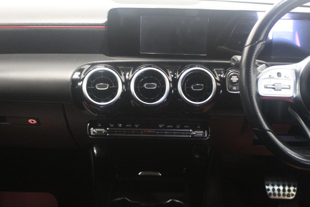 Mercedes-Benz A-Class view 29