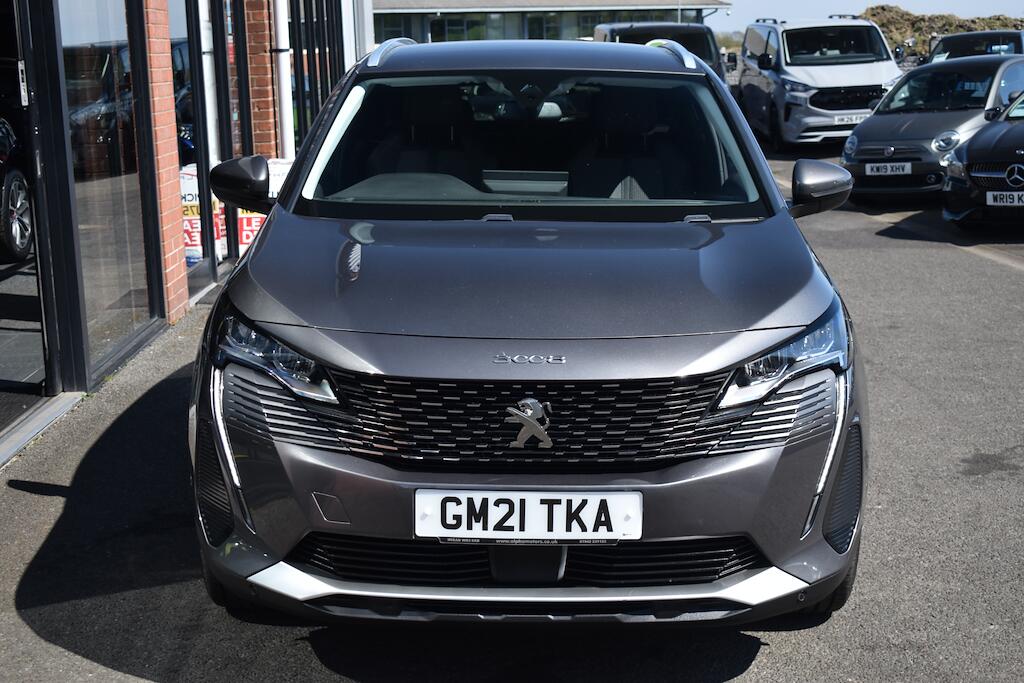 Peugeot 3008 view 3