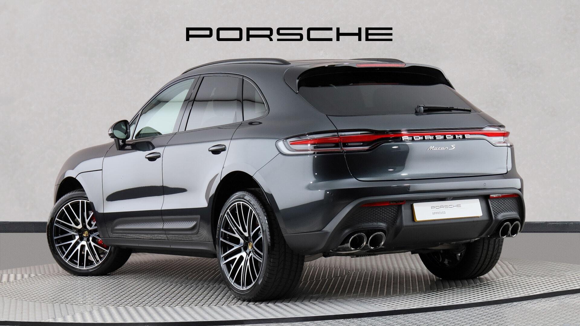 Porsche Macan view 4