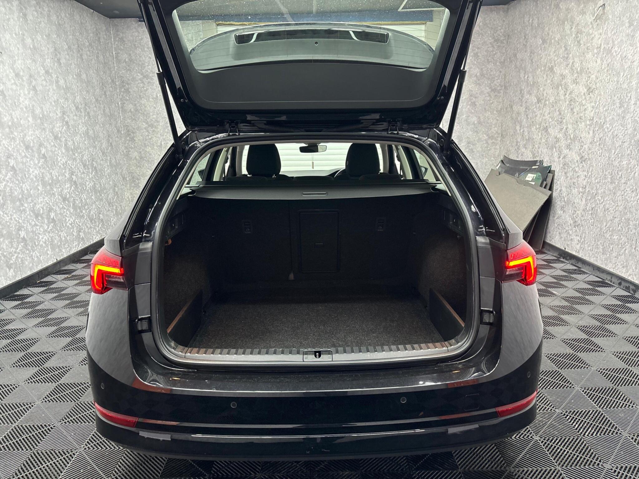 Skoda Octavia view 32