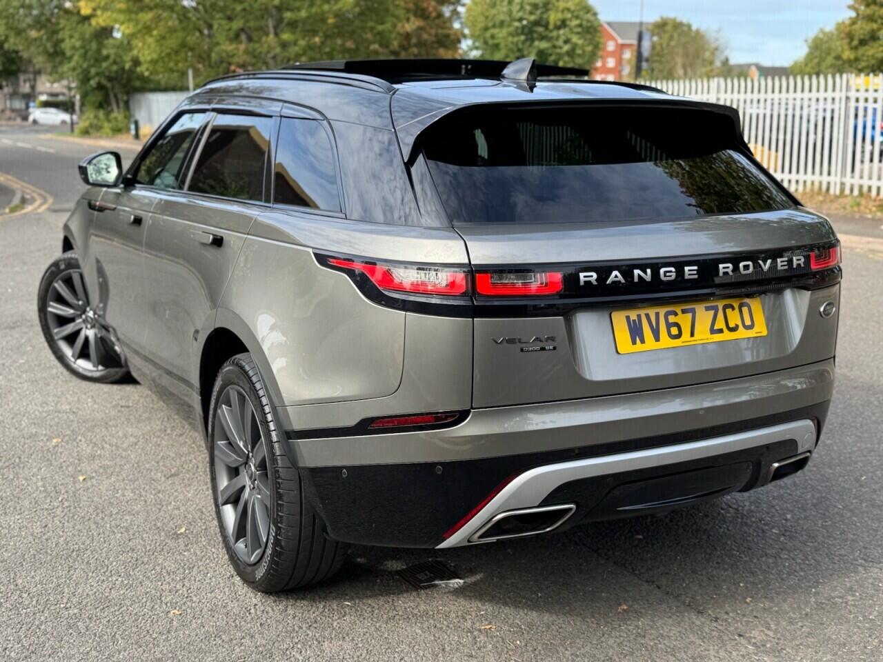 Land Rover Range Rover Velar view 5